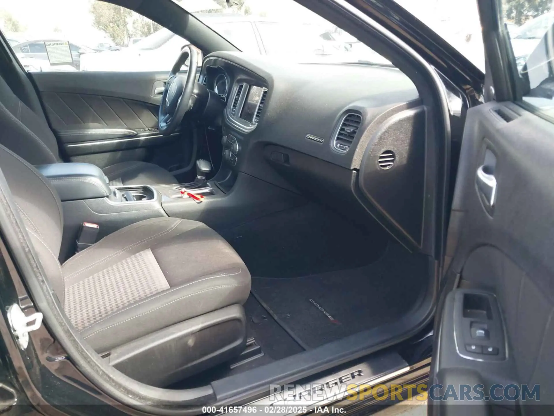 5 fotografías del automóvil dañado 2C3CDXBG6PH671123 DODGE CHARGER 2023