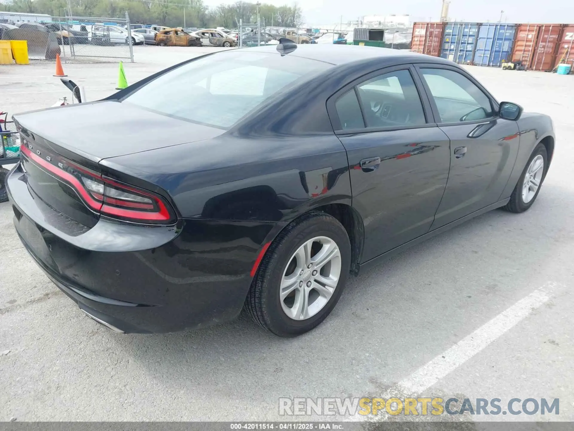 4 fotografías del automóvil dañado 2C3CDXBG7PH530075 DODGE CHARGER 2023