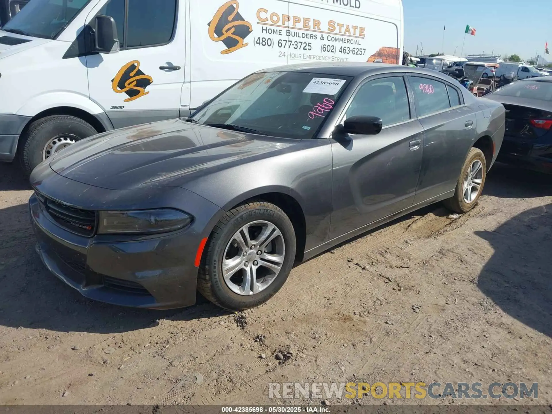 2 fotografías del automóvil dañado 2C3CDXBG7PH663323 DODGE CHARGER 2023