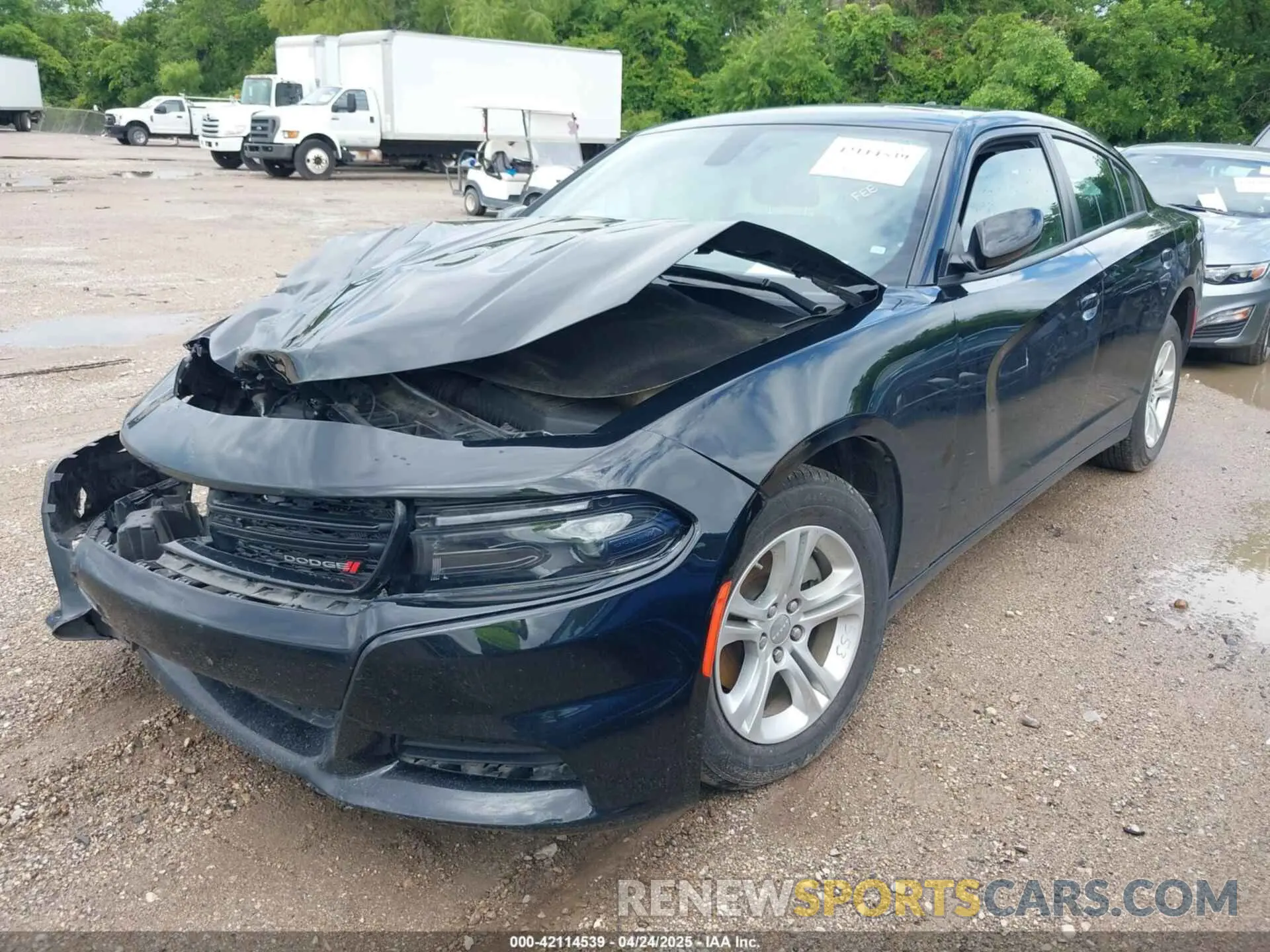 2 fotografías del automóvil dañado 2C3CDXBG9PH563787 DODGE CHARGER 2023