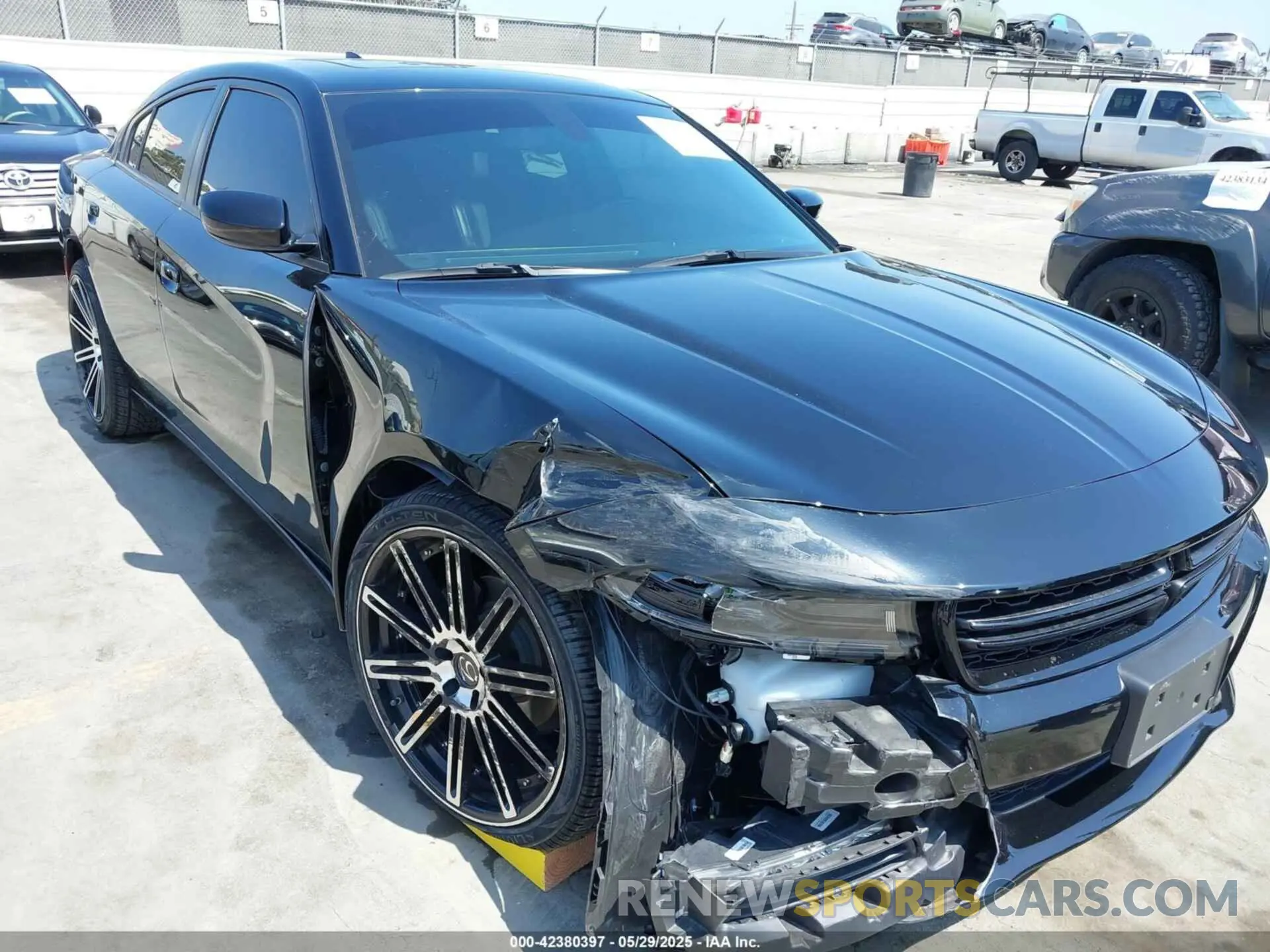6 fotografías del automóvil dañado 2C3CDXBG9PH622224 DODGE CHARGER 2023