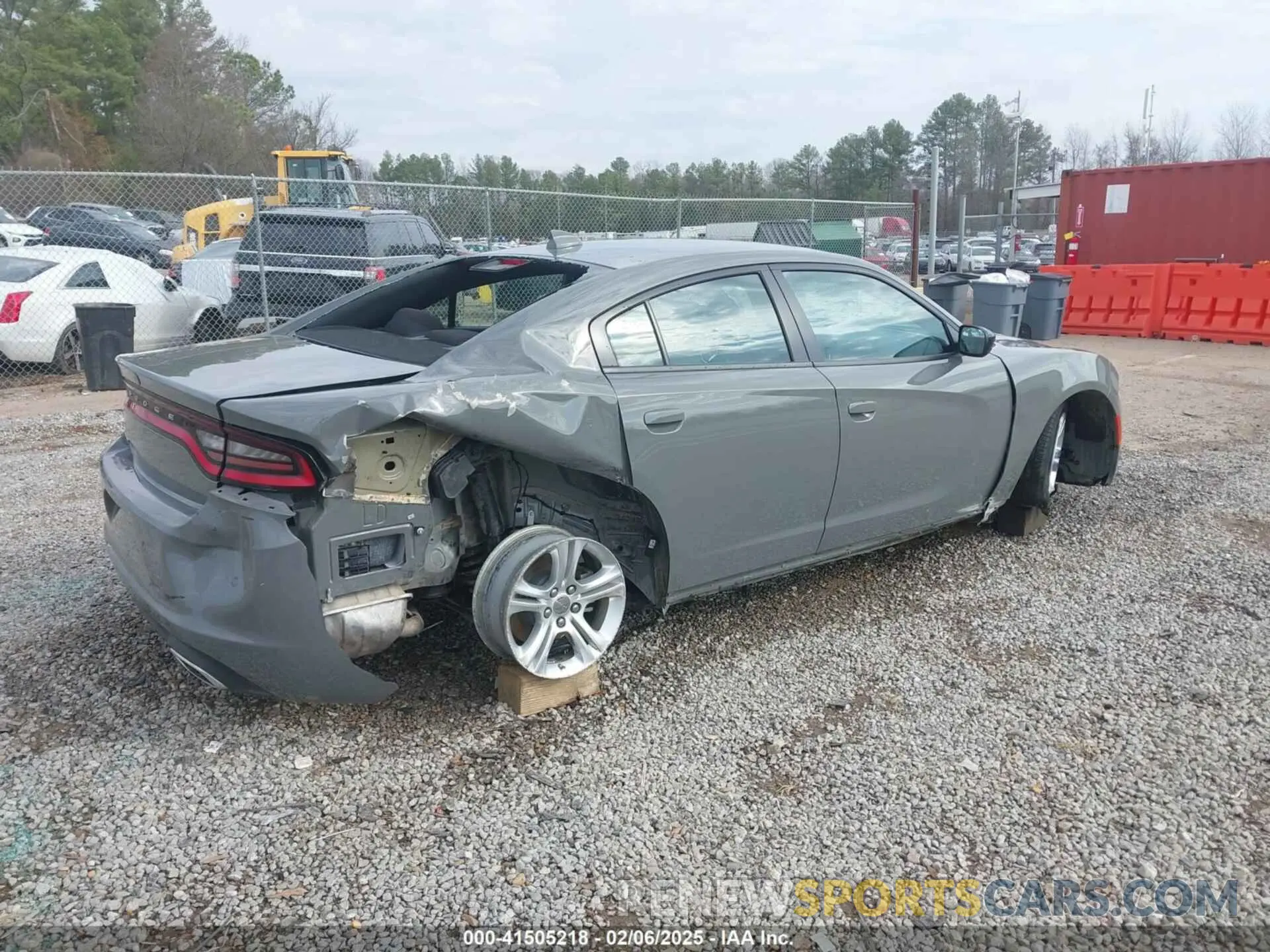 4 fotografías del automóvil dañado 2C3CDXBG9PH699496 DODGE CHARGER 2023