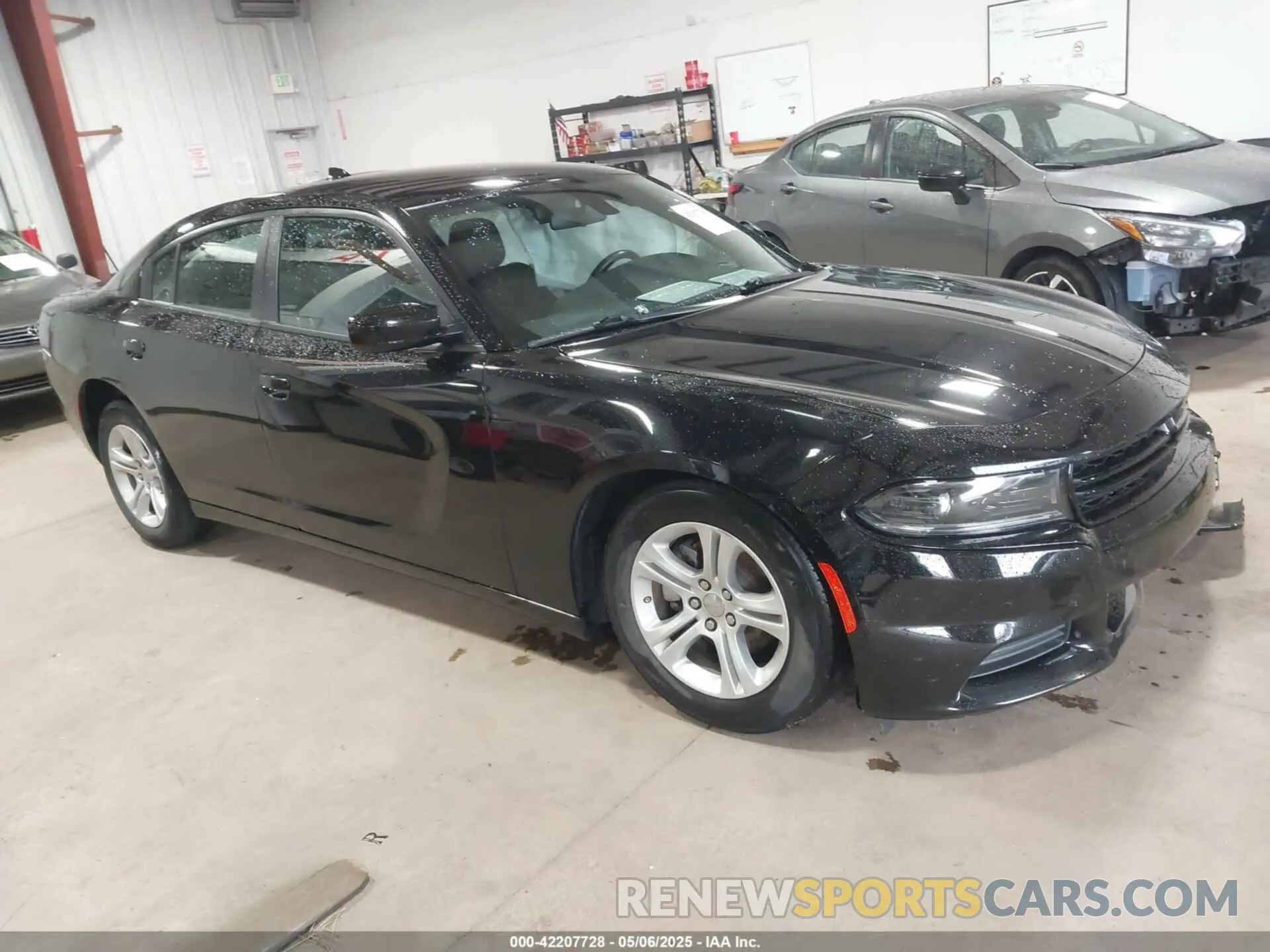13 fotografías del automóvil dañado 2C3CDXBGXPH515585 DODGE CHARGER 2023
