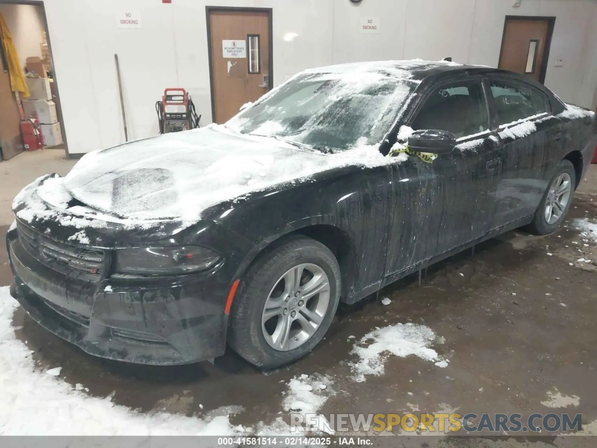 2 fotografías del automóvil dañado 2C3CDXBGXPH571557 DODGE CHARGER 2023