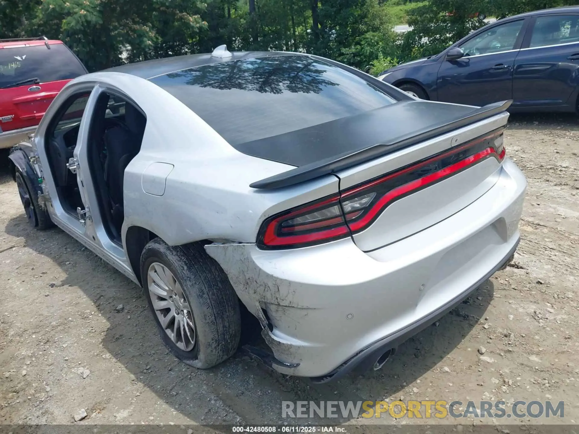 3 fotografías del automóvil dañado 2C3CDXCT5PH536145 DODGE CHARGER 2023