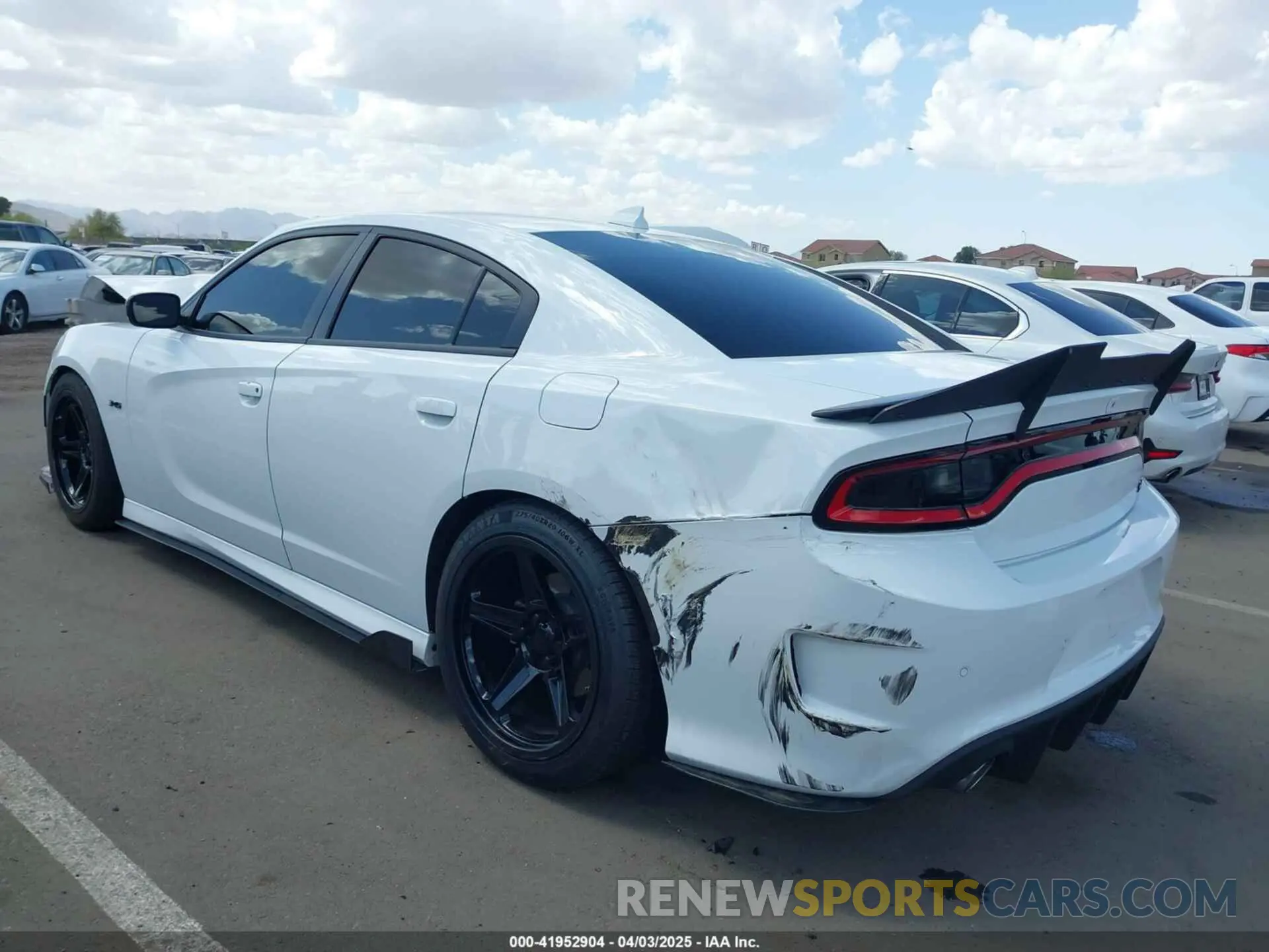 3 fotografías del automóvil dañado 2C3CDXCT6PH555657 DODGE CHARGER 2023