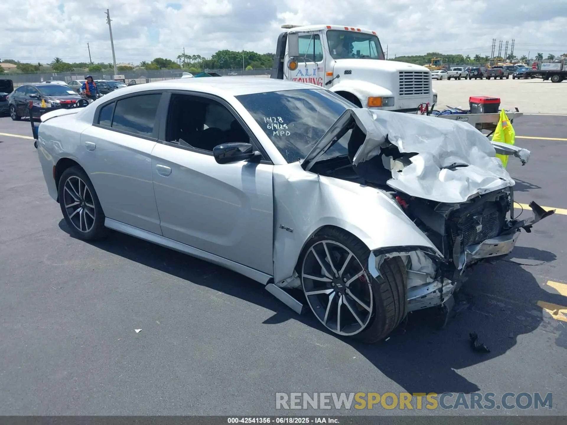 1 fotografías del automóvil dañado 2C3CDXCT6PH591428 DODGE CHARGER 2023