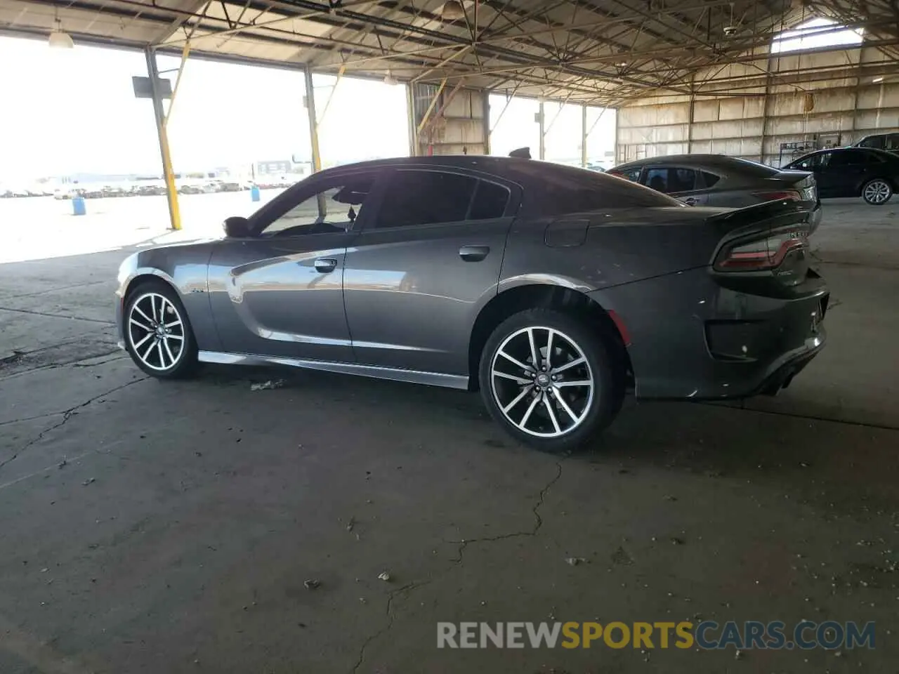 2 fotografías del automóvil dañado 2C3CDXCT7PH685298 DODGE CHARGER 2023