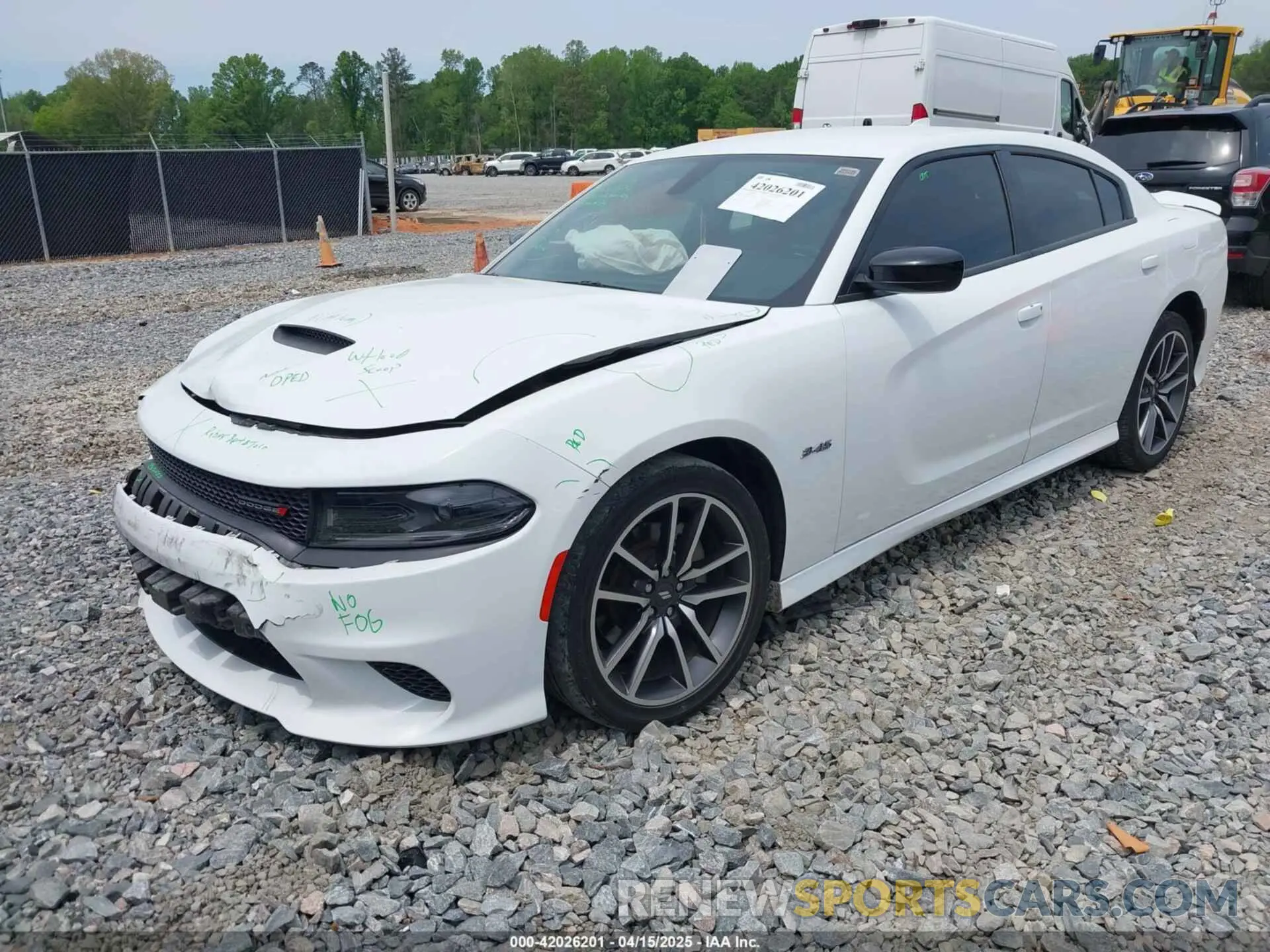 2 fotografías del automóvil dañado 2C3CDXCTXPH518630 DODGE CHARGER 2023