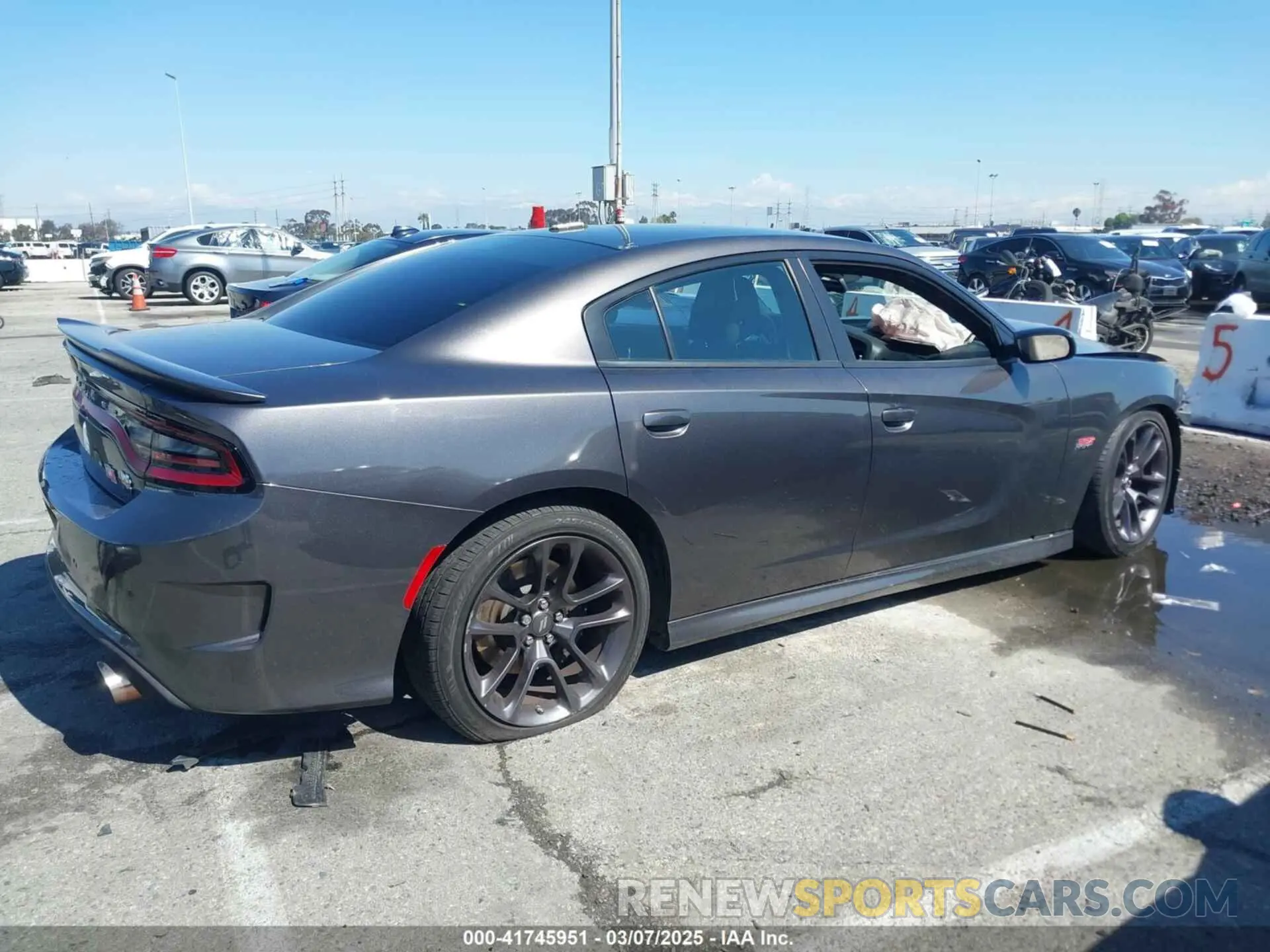 13 fotografías del automóvil dañado 2C3CDXGJ0PH555775 DODGE CHARGER 2023