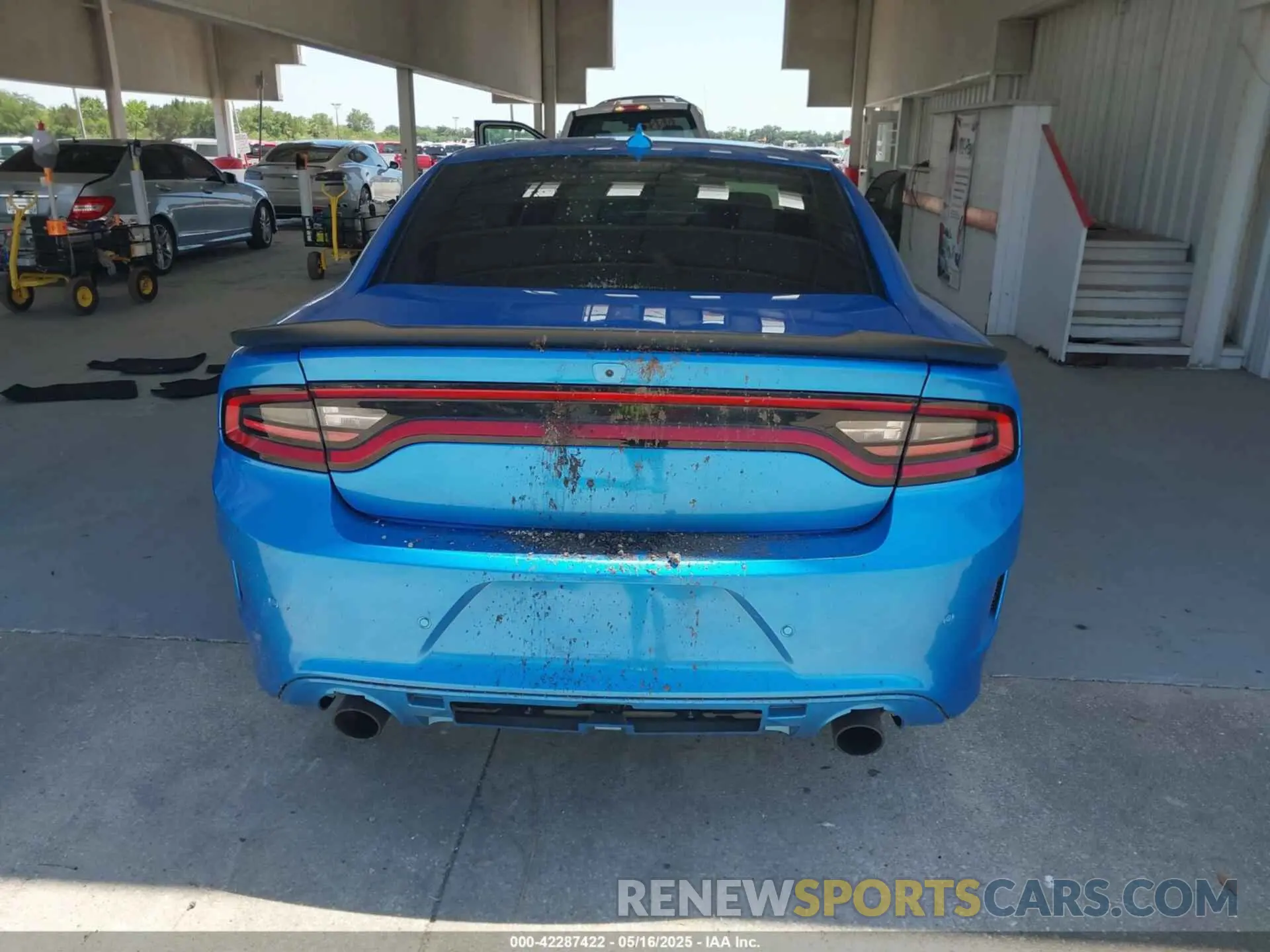 17 fotografías del automóvil dañado 2C3CDXGJ1PH611576 DODGE CHARGER 2023