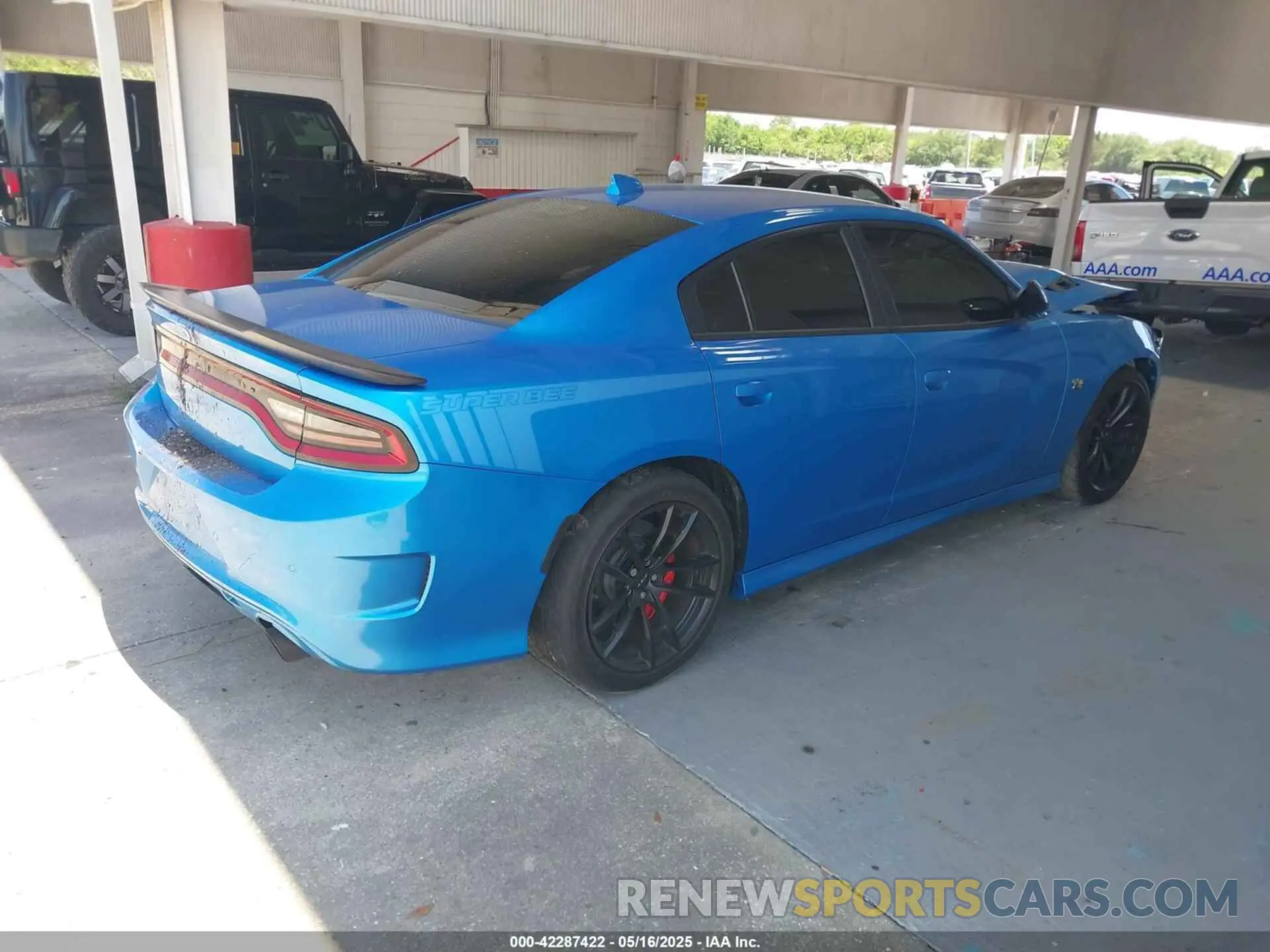 4 fotografías del automóvil dañado 2C3CDXGJ1PH611576 DODGE CHARGER 2023
