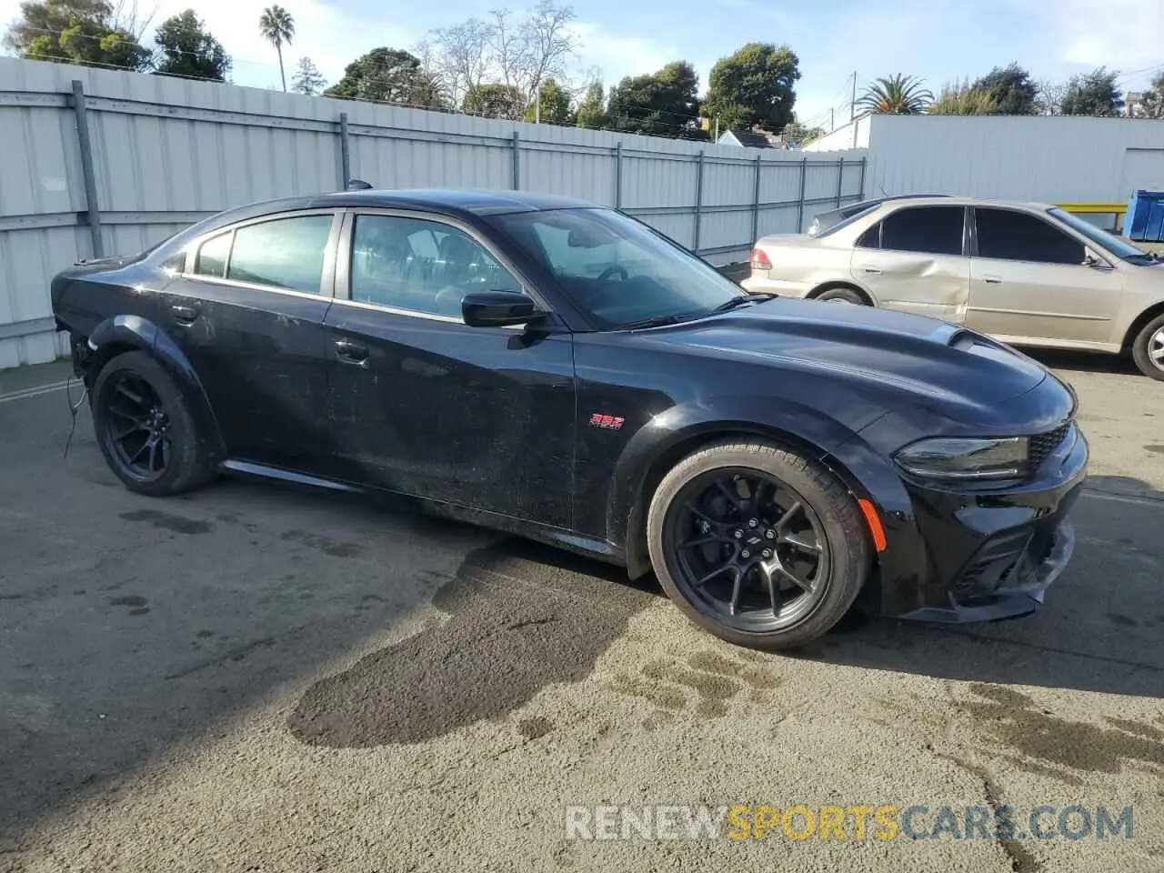 4 fotografías del automóvil dañado 2C3CDXGJ2PH678333 DODGE CHARGER 2023