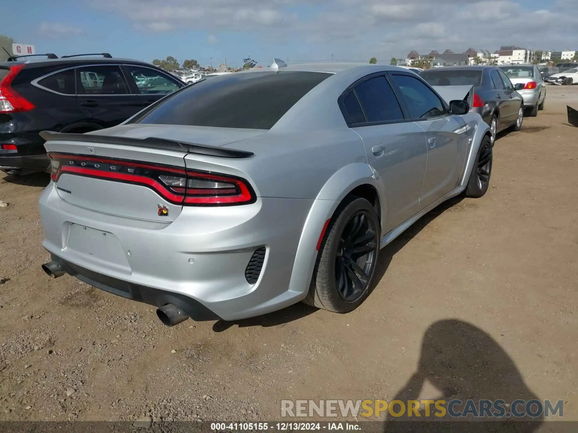 4 fotografías del automóvil dañado 2C3CDXGJ4PH631465 DODGE CHARGER 2023