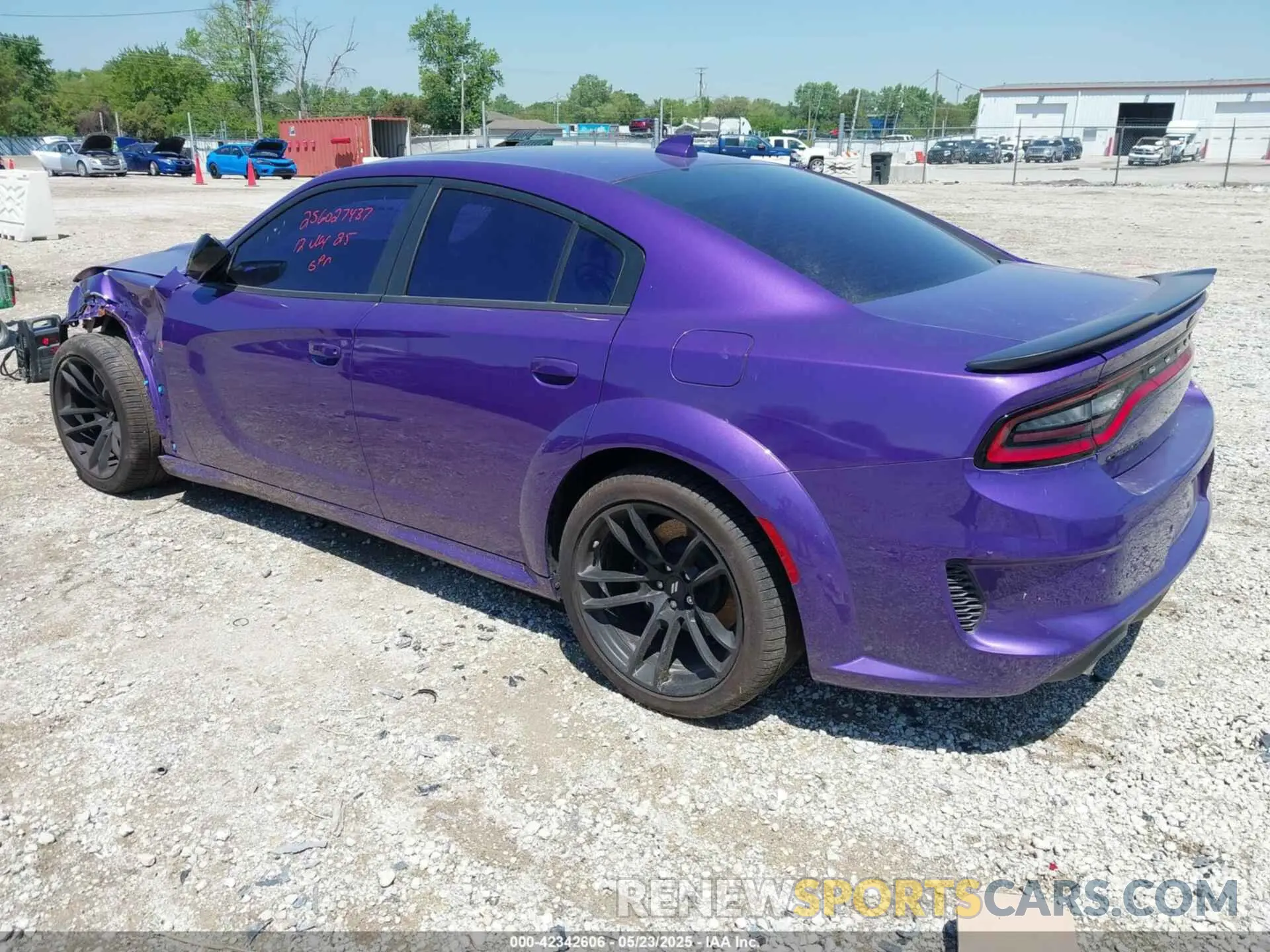 3 fotografías del automóvil dañado 2C3CDXGJ5PH672610 DODGE CHARGER 2023