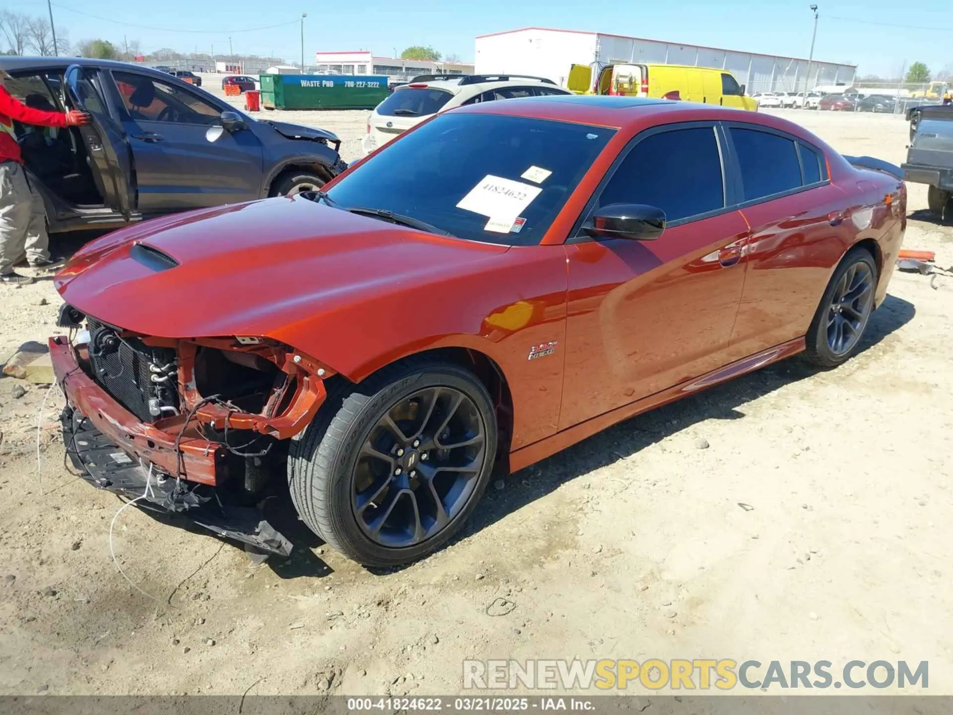 2 fotografías del automóvil dañado 2C3CDXGJ6PH576937 DODGE CHARGER 2023