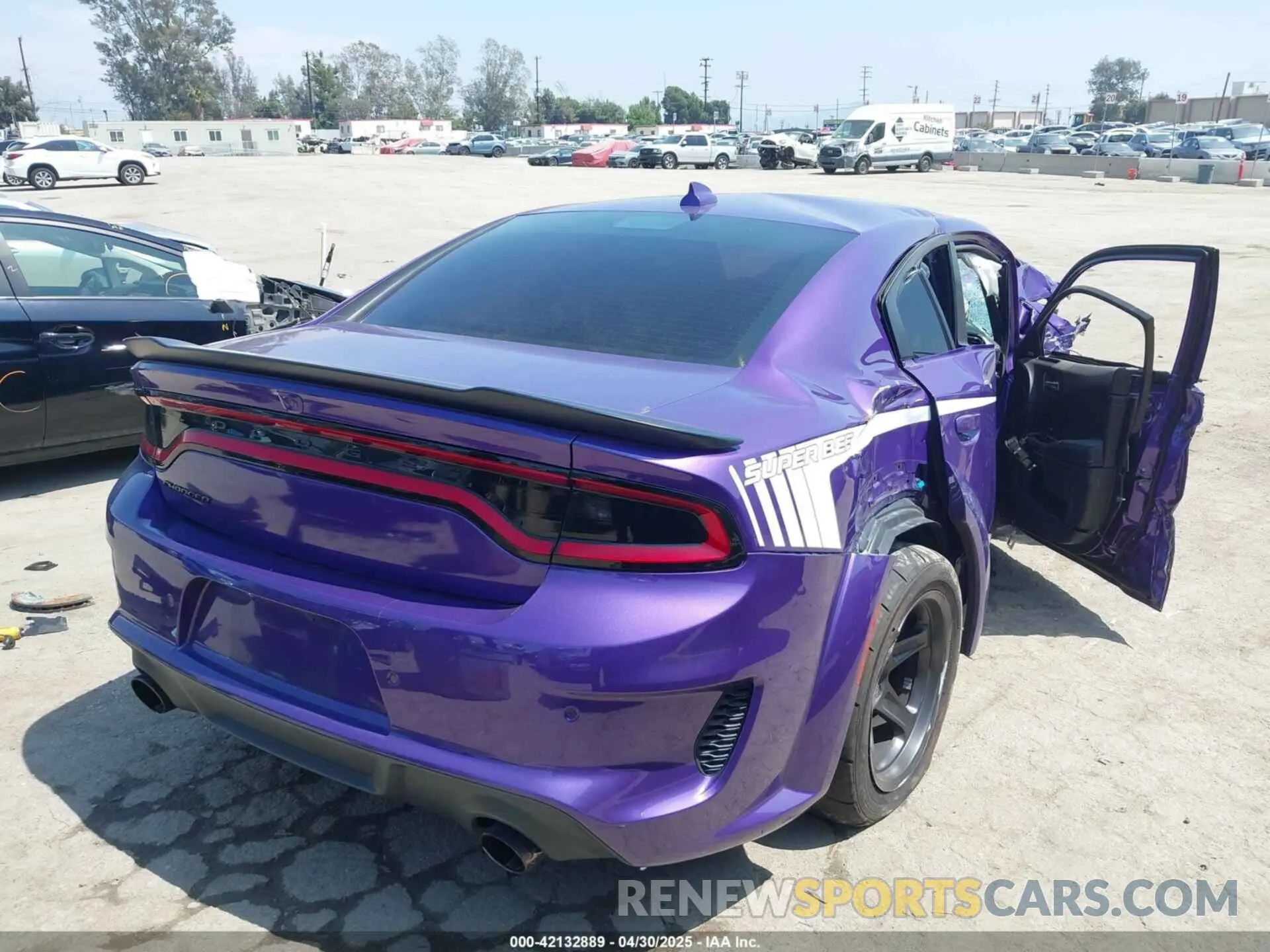 4 fotografías del automóvil dañado 2C3CDXGJ9PH649105 DODGE CHARGER 2023