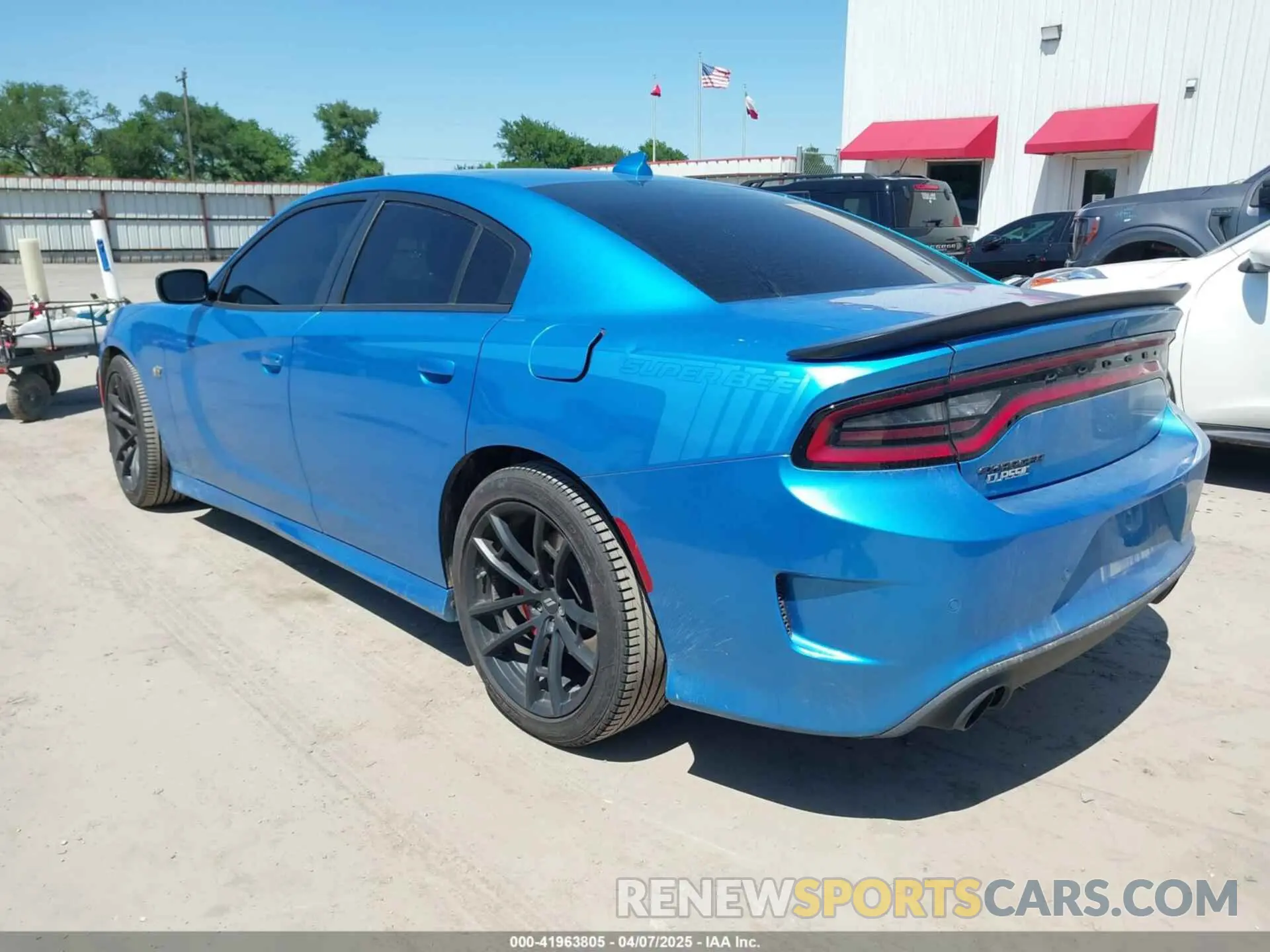 3 fotografías del automóvil dañado 2C3CDXGJXPH611575 DODGE CHARGER 2023