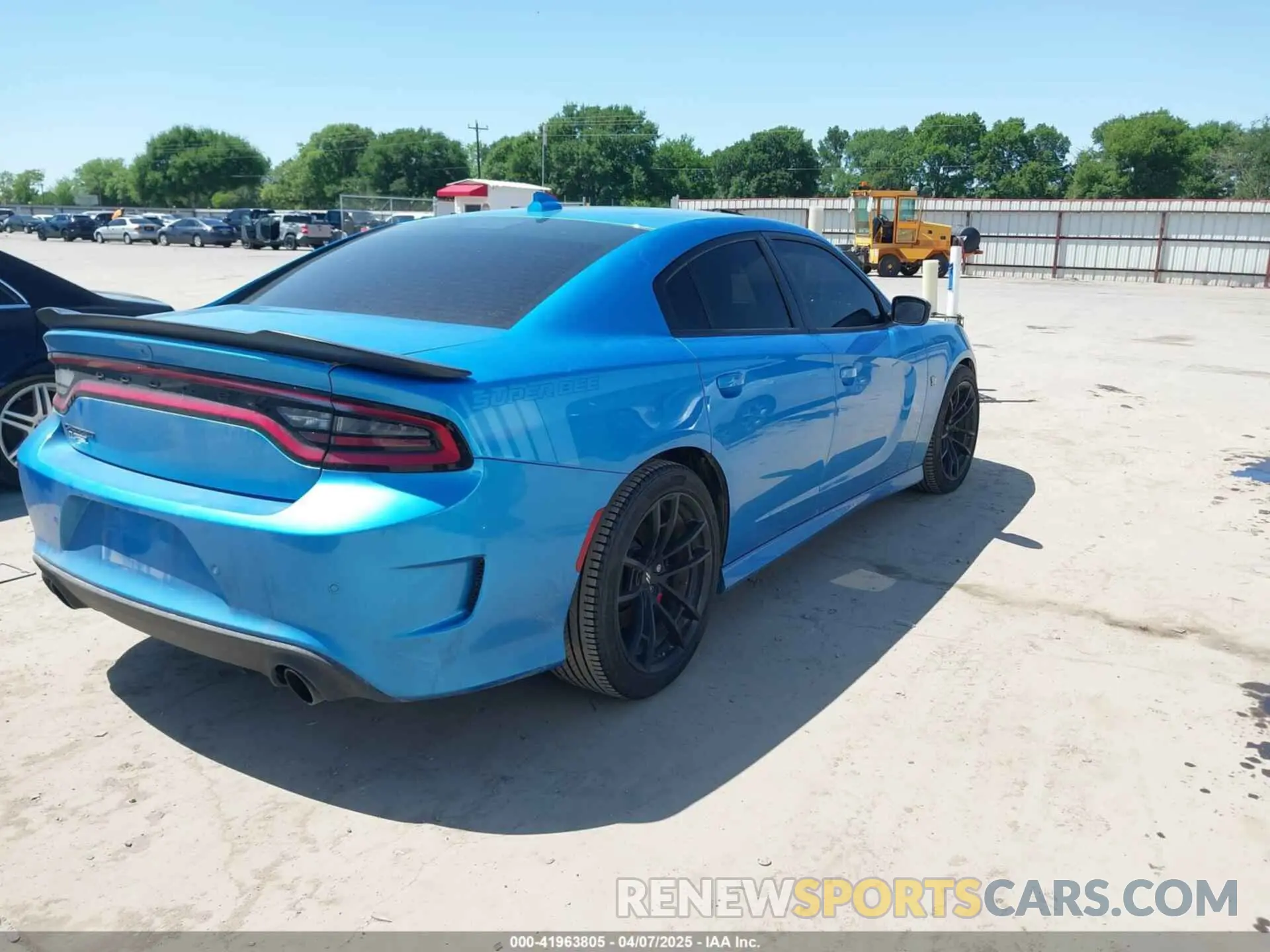 4 fotografías del automóvil dañado 2C3CDXGJXPH611575 DODGE CHARGER 2023