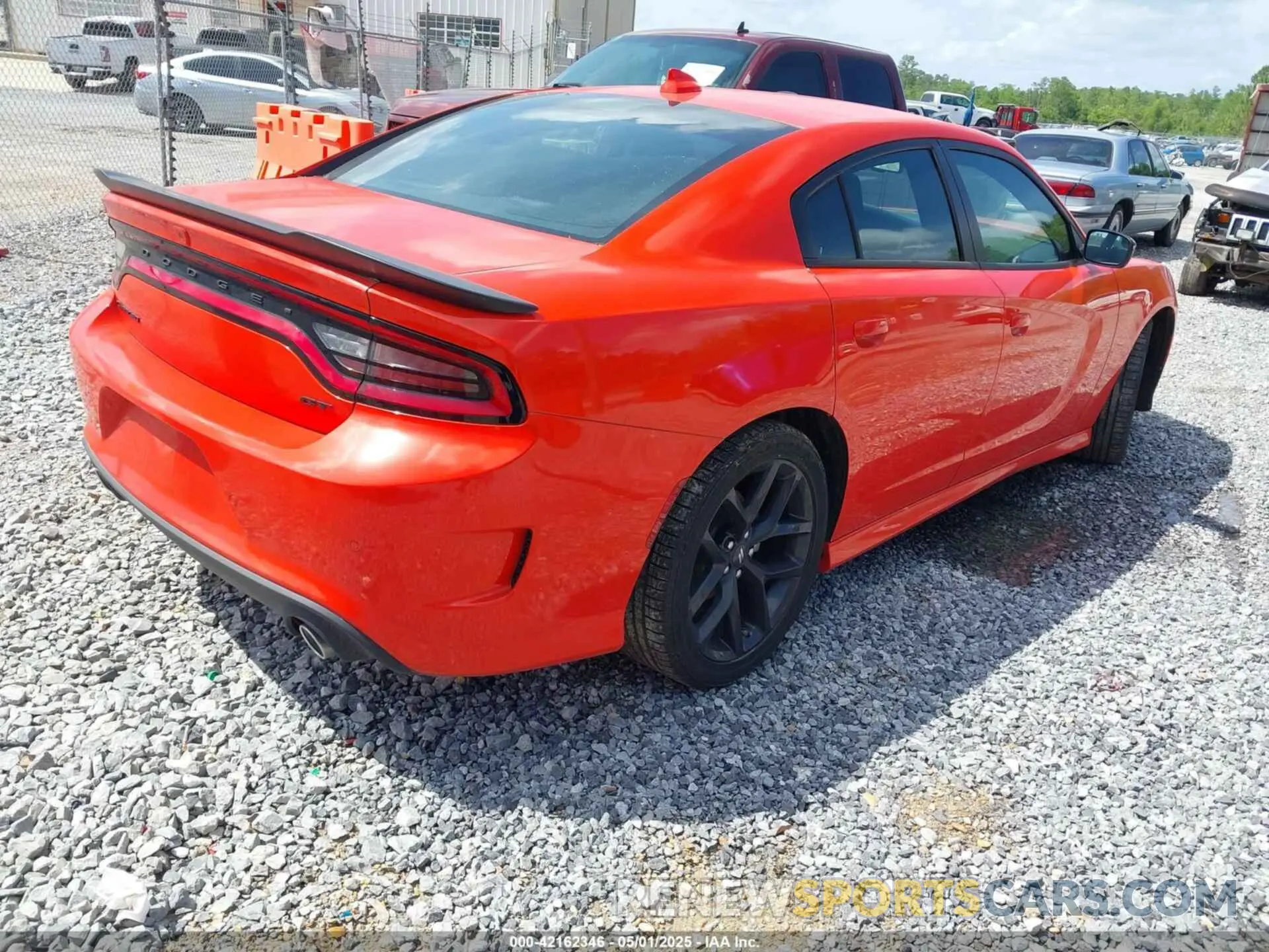 4 fotografías del automóvil dañado 2C3CDXHG1PH515773 DODGE CHARGER 2023