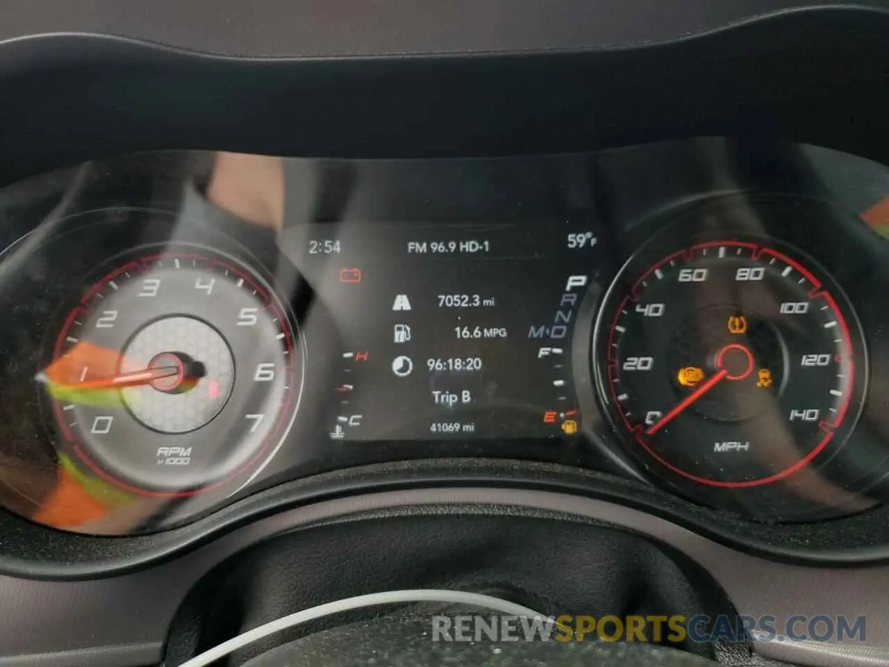 9 fotografías del automóvil dañado 2C3CDXHG1PH588111 DODGE CHARGER 2023