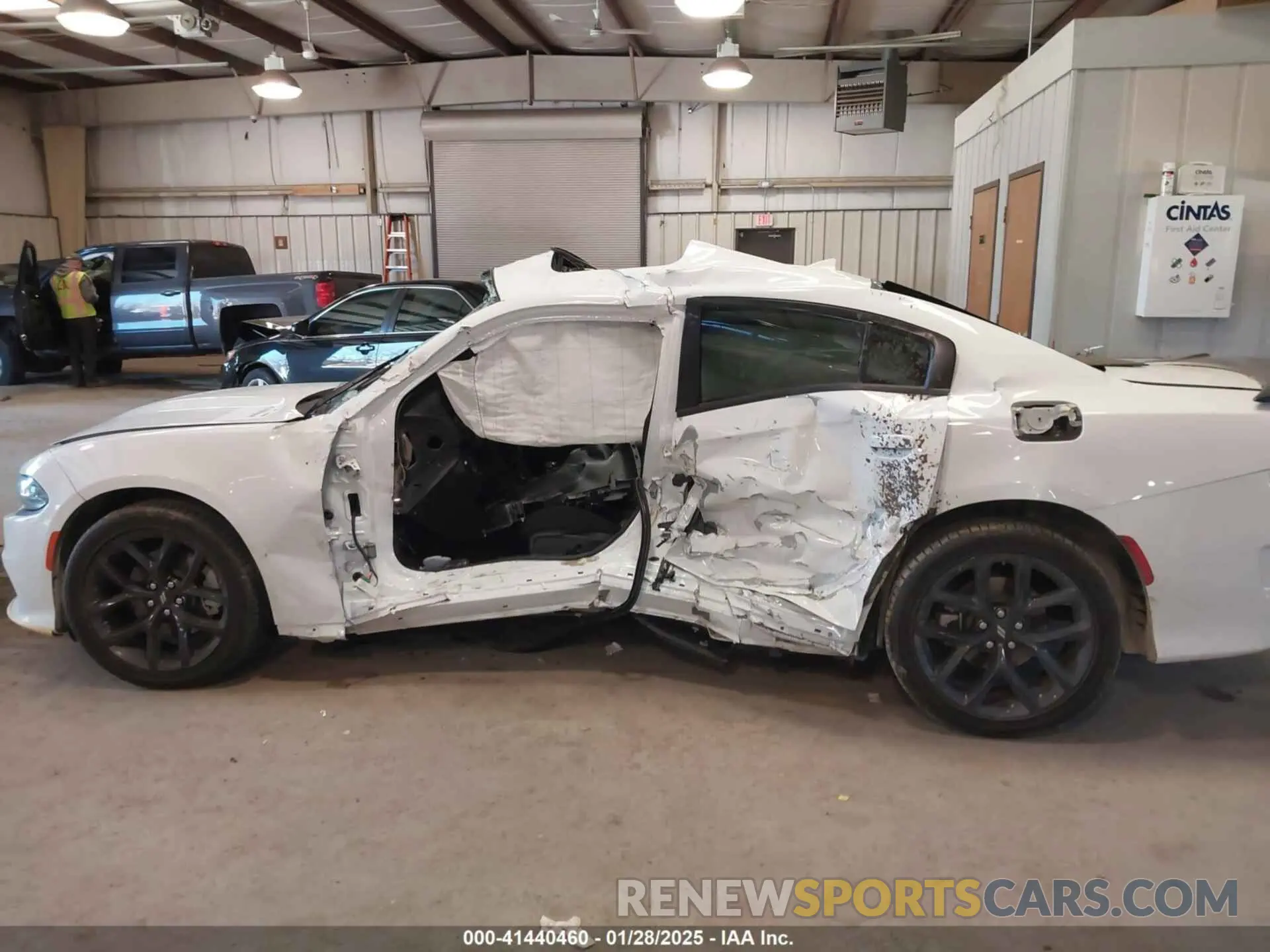 14 fotografías del automóvil dañado 2C3CDXHG1PH703869 DODGE CHARGER 2023