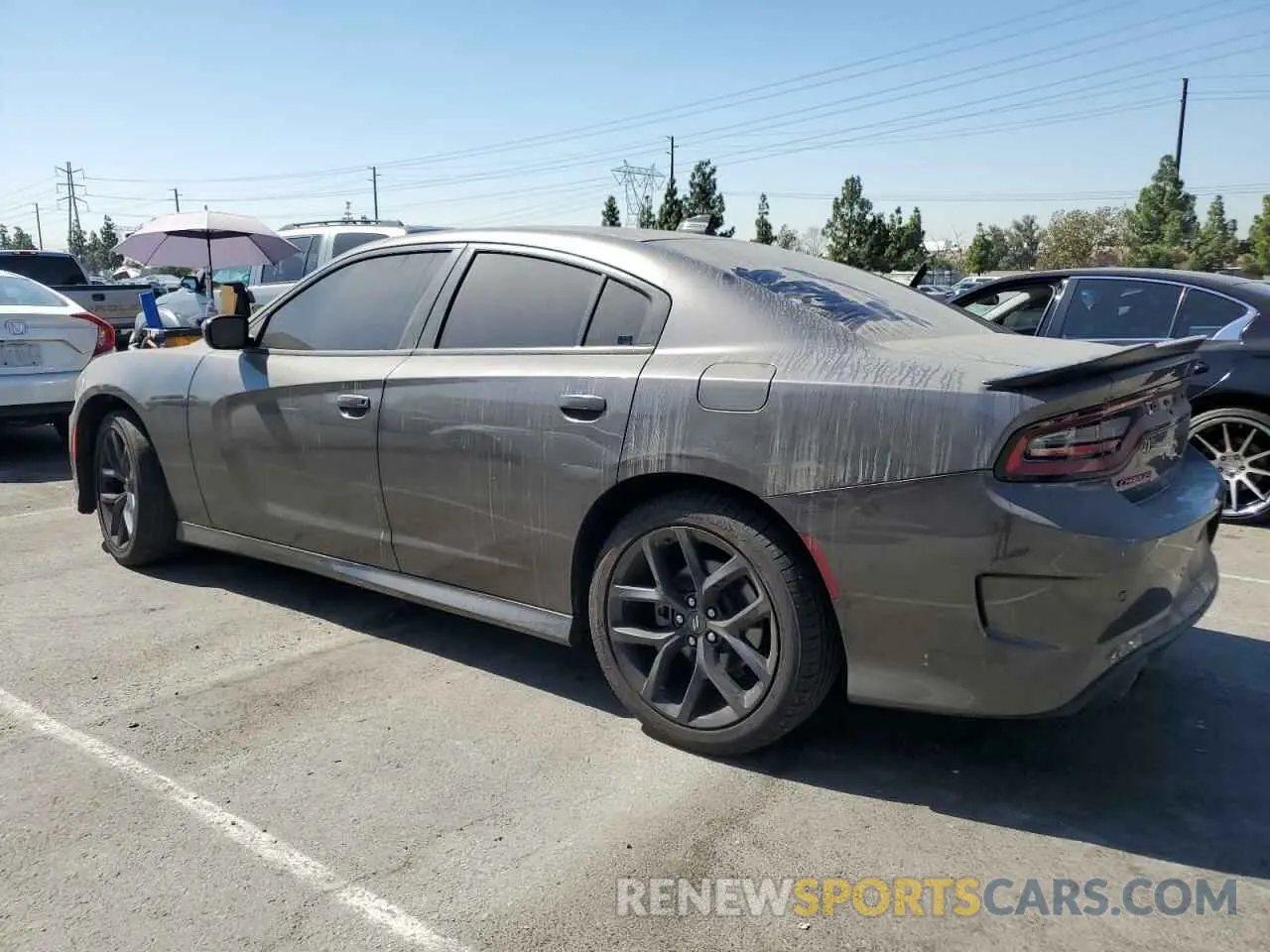 2 fotografías del automóvil dañado 2C3CDXHG2PH588330 DODGE CHARGER 2023