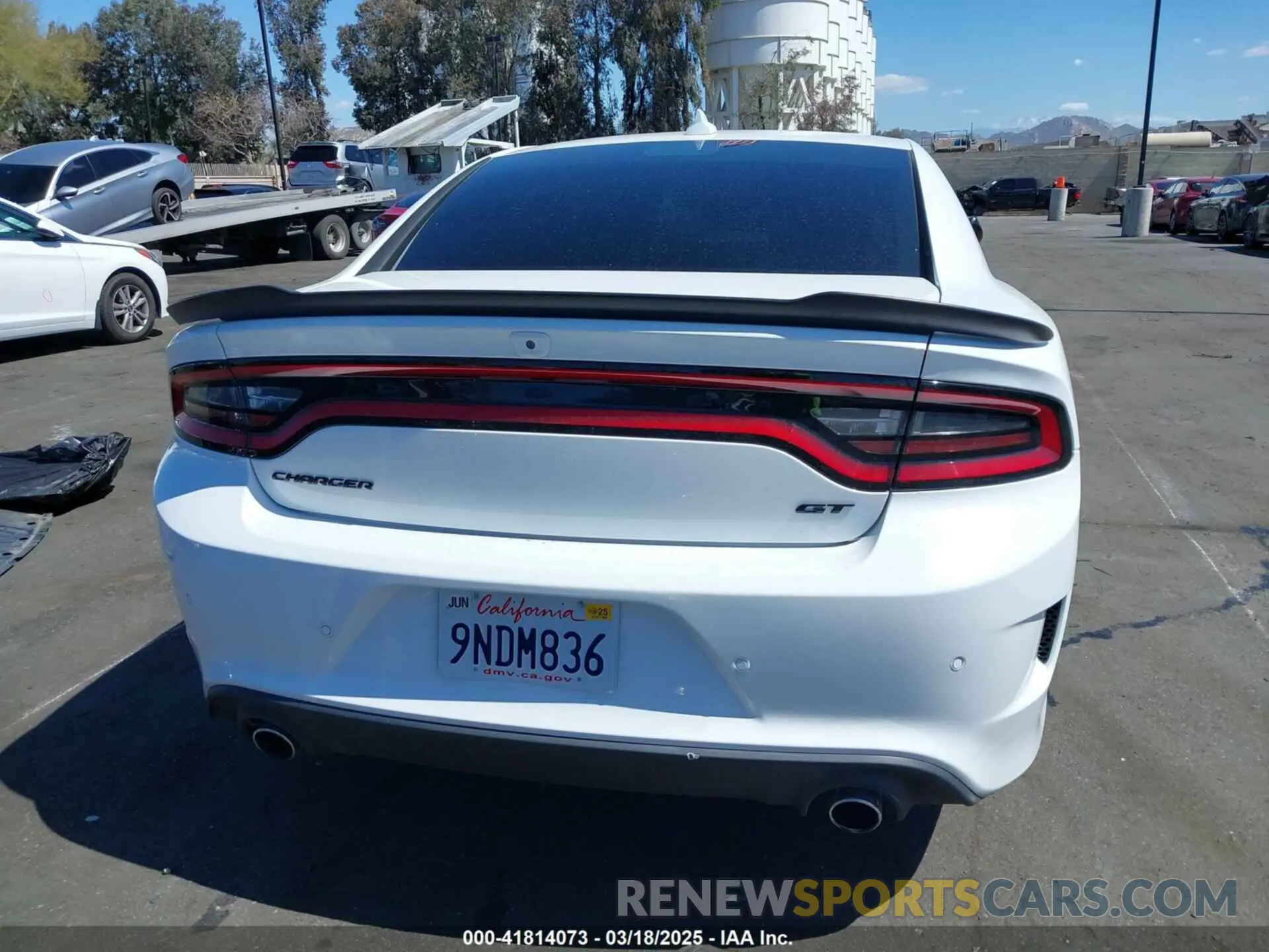 17 fotografías del automóvil dañado 2C3CDXHG6PH655706 DODGE CHARGER 2023