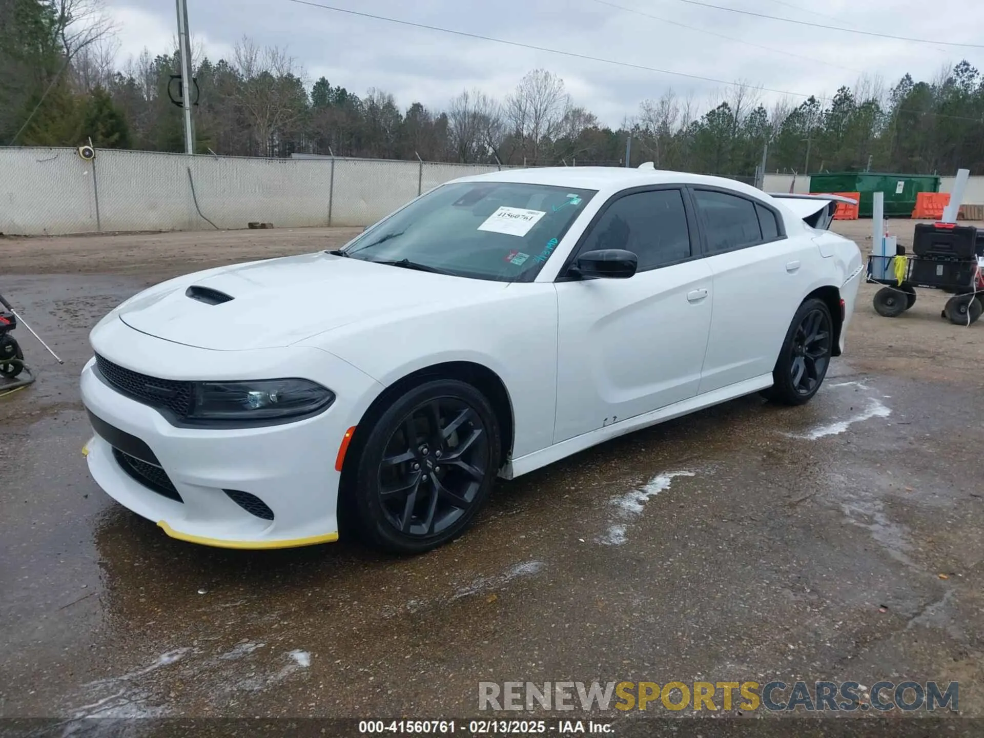2 fotografías del automóvil dañado 2C3CDXHG8PH543084 DODGE CHARGER 2023