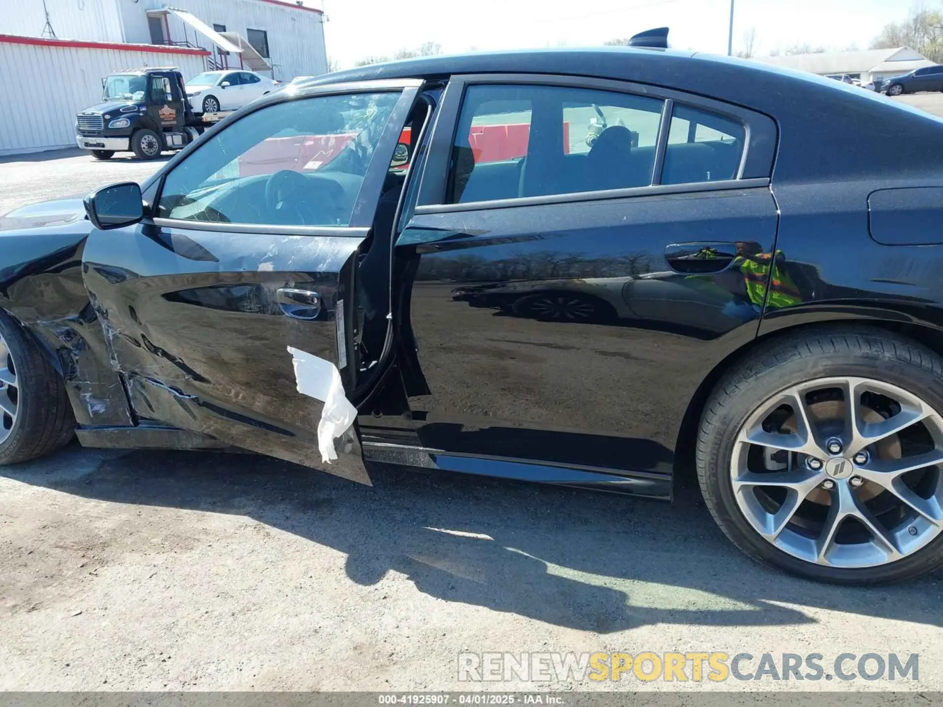 13 fotografías del automóvil dañado 2C3CDXHGXPH566320 DODGE CHARGER 2023