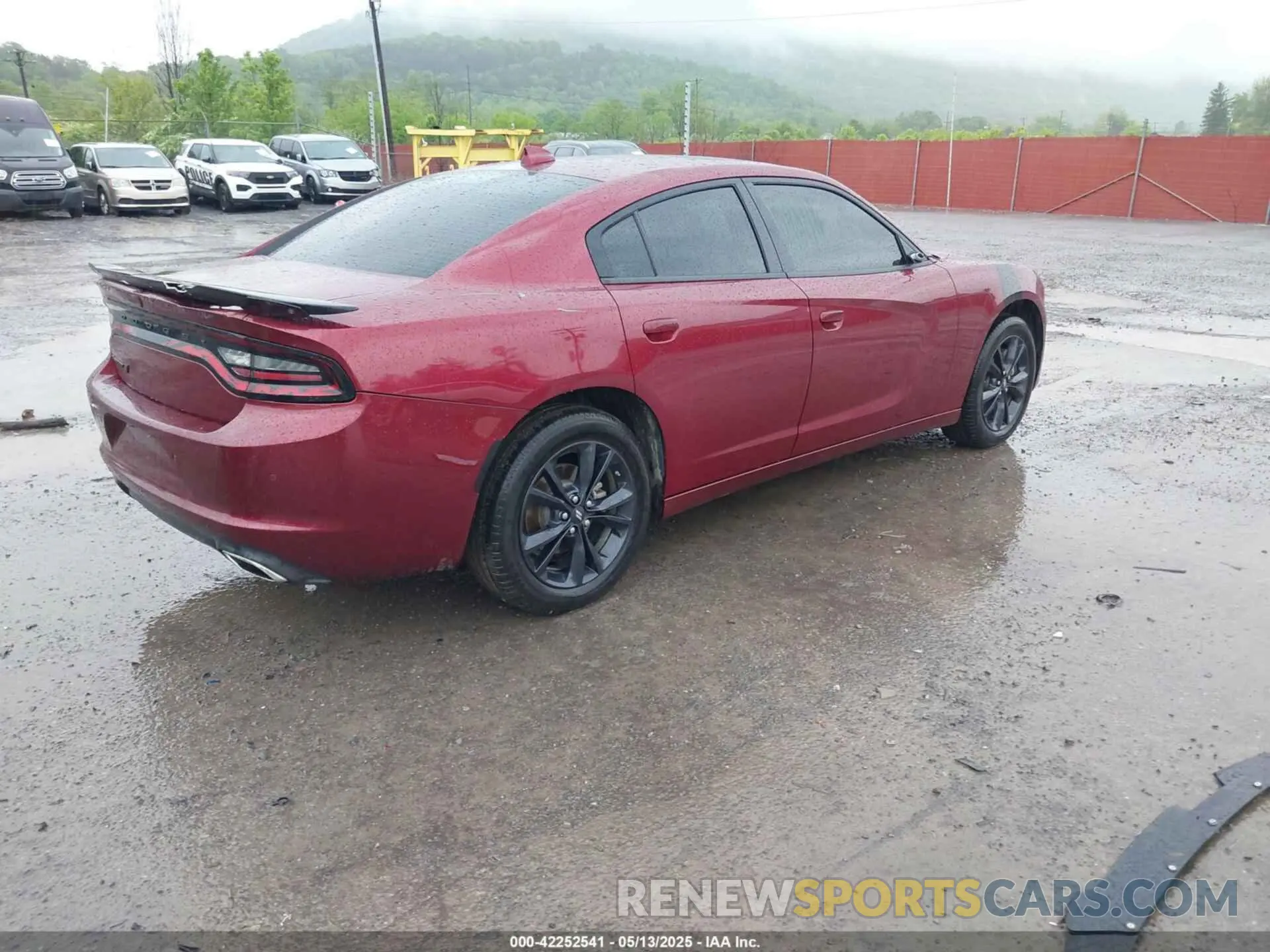 4 fotografías del automóvil dañado 2C3CDXJG7PH577818 DODGE CHARGER 2023