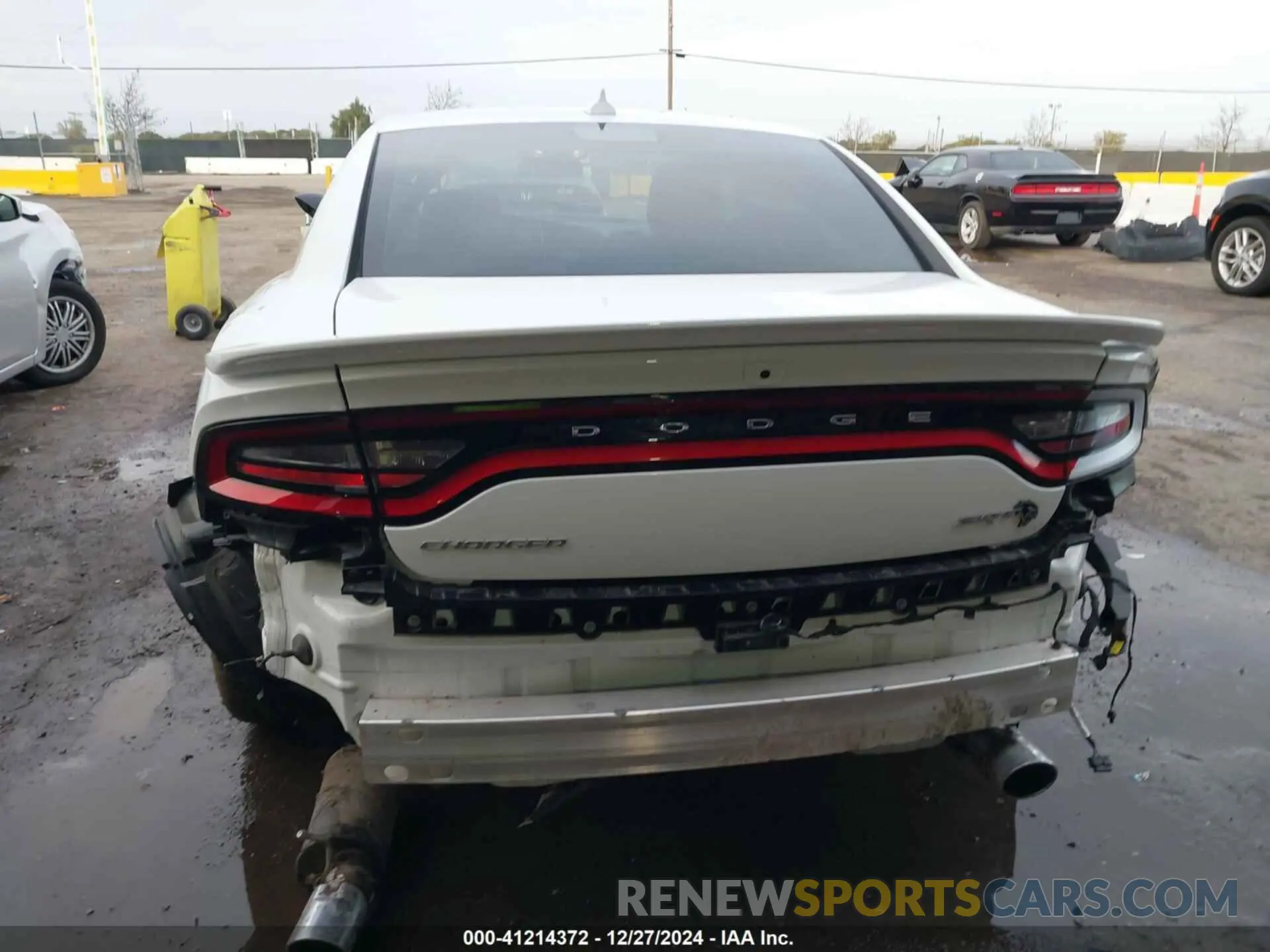 17 fotografías del automóvil dañado 2C3CDXL95PH638470 DODGE CHARGER 2023