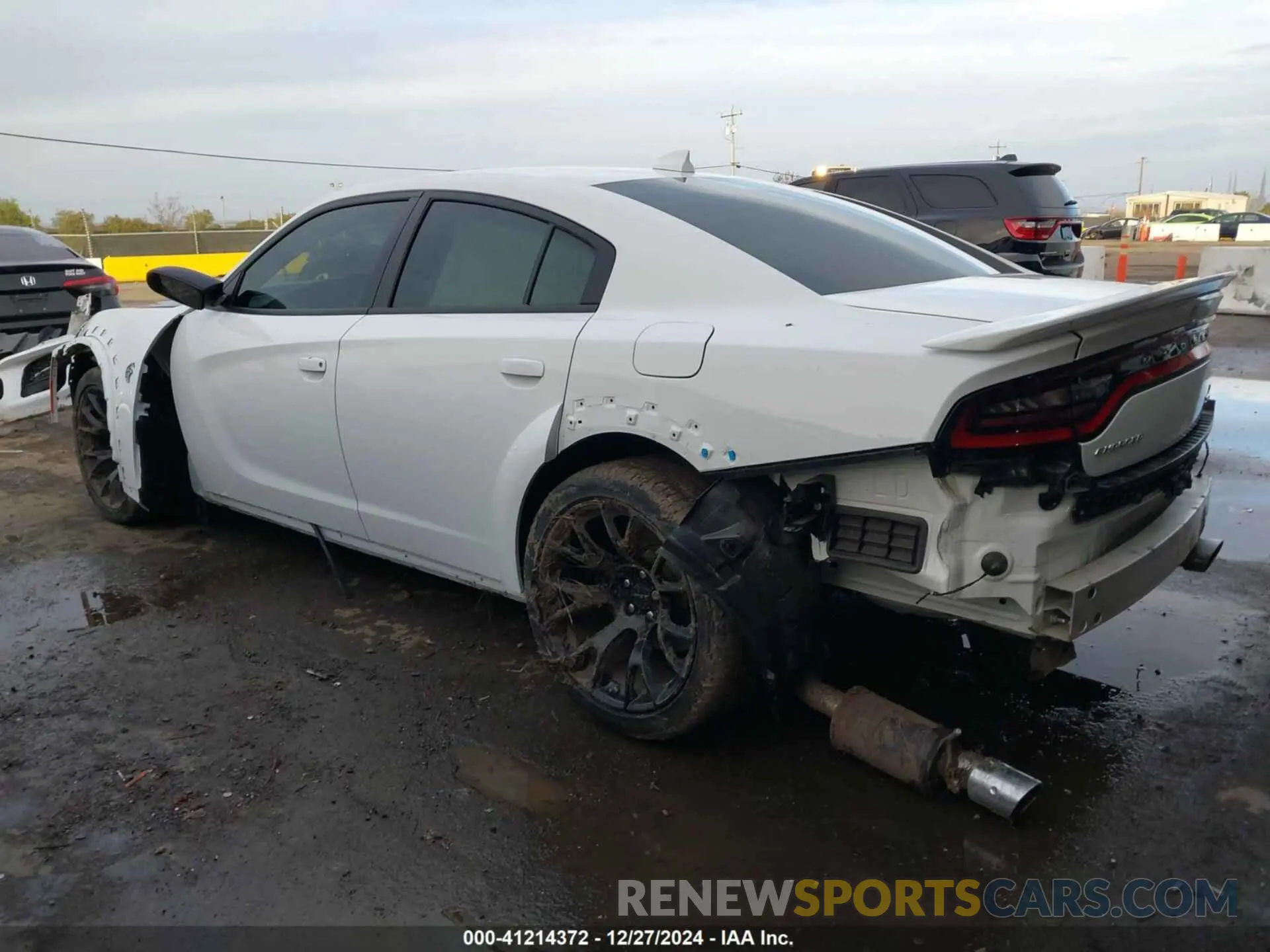 3 fotografías del automóvil dañado 2C3CDXL95PH638470 DODGE CHARGER 2023