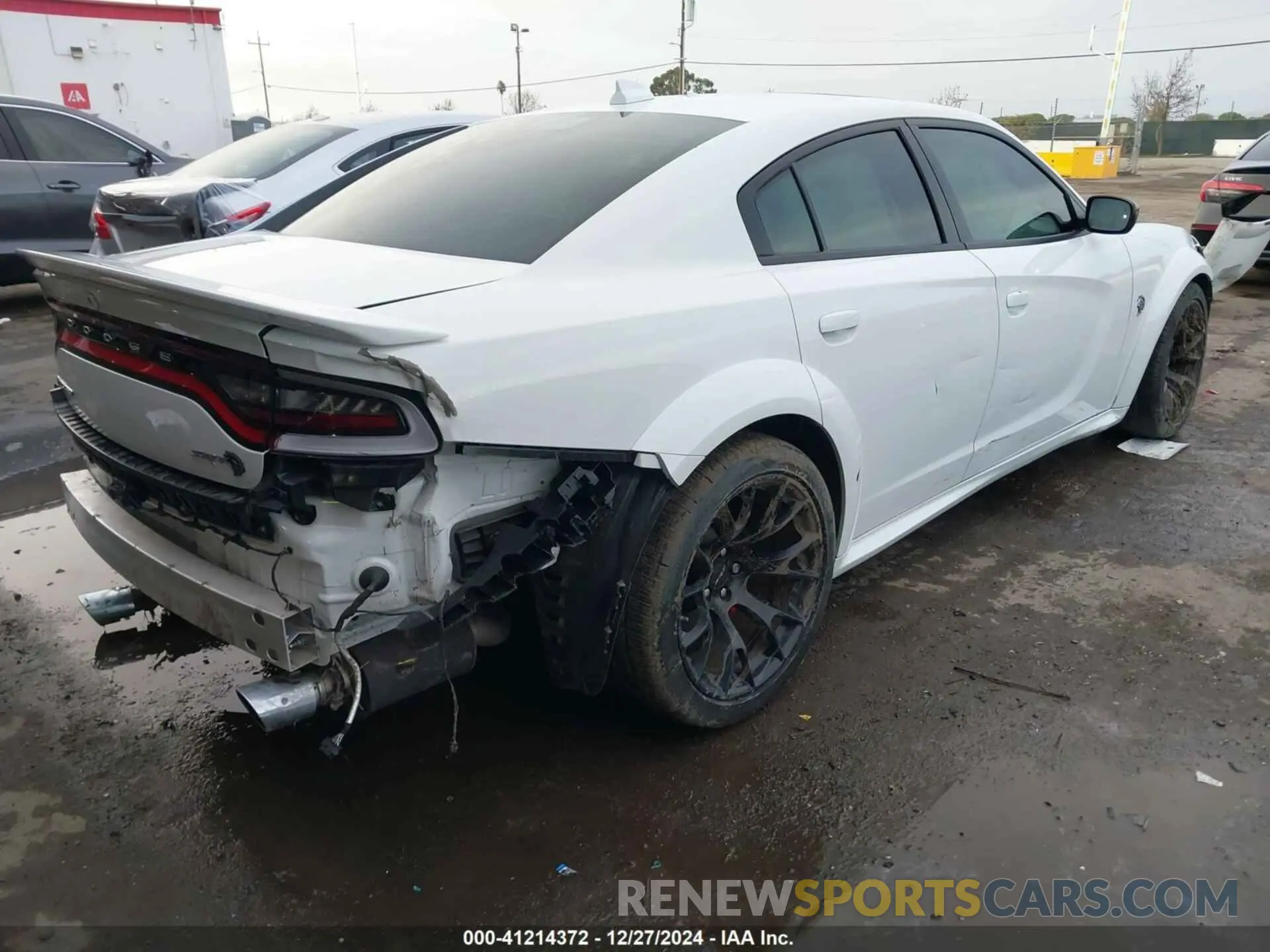 4 fotografías del automóvil dañado 2C3CDXL95PH638470 DODGE CHARGER 2023