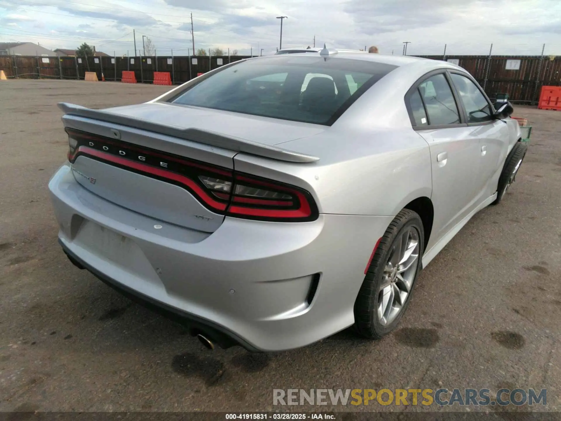 4 fotografías del automóvil dañado 2C3CDXMG8PH705060 DODGE CHARGER 2023