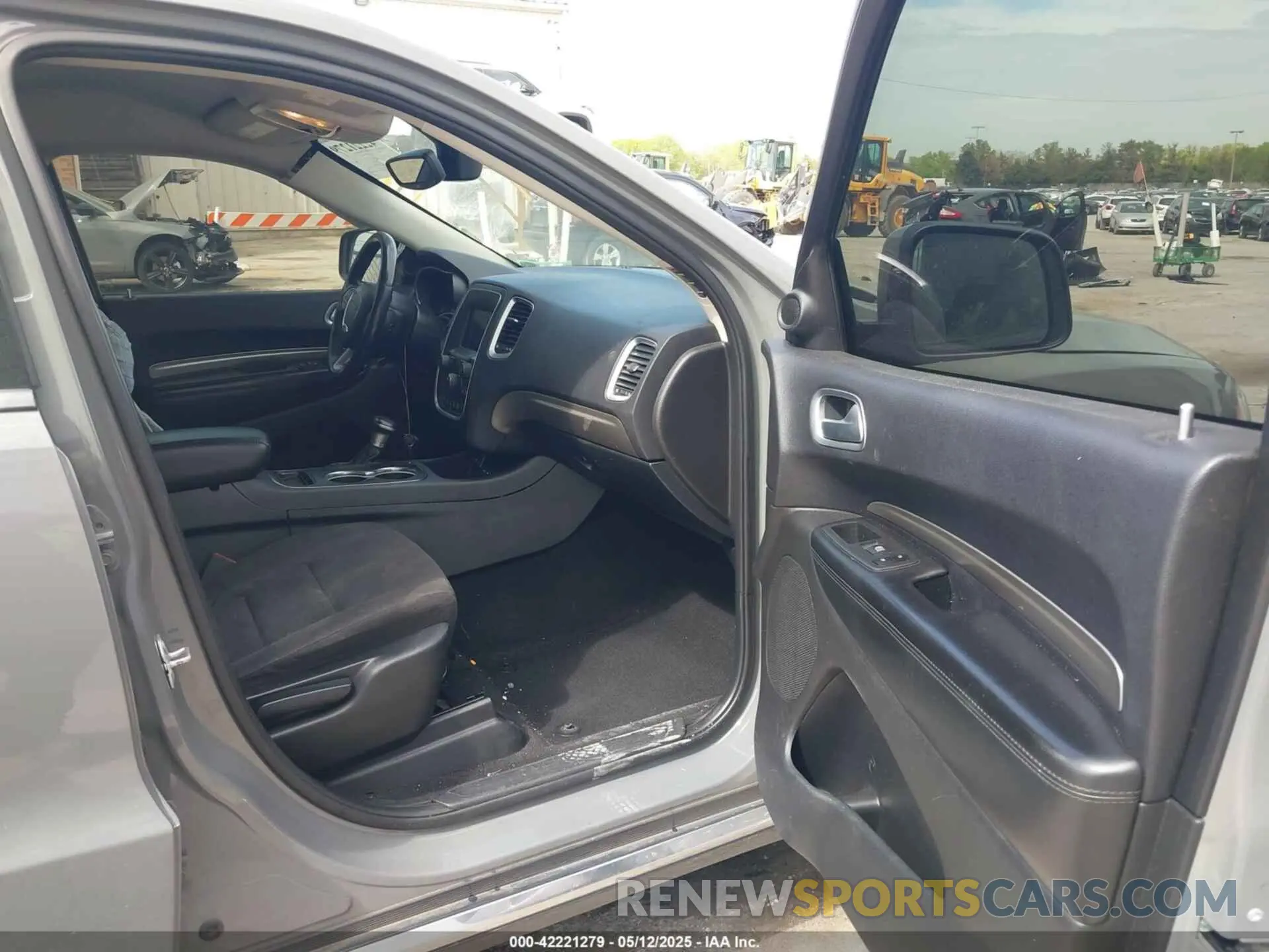 5 fotografías del automóvil dañado 1C4RDJAG9KC645325 DODGE DURANGO 2019