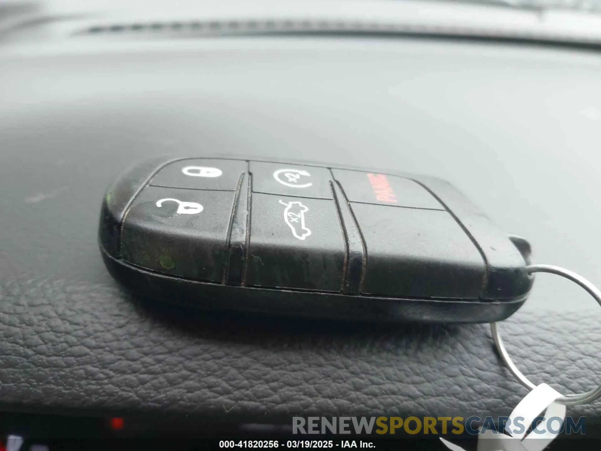 11 fotografías del automóvil dañado 1C4RDJDG4KC745389 DODGE DURANGO 2019