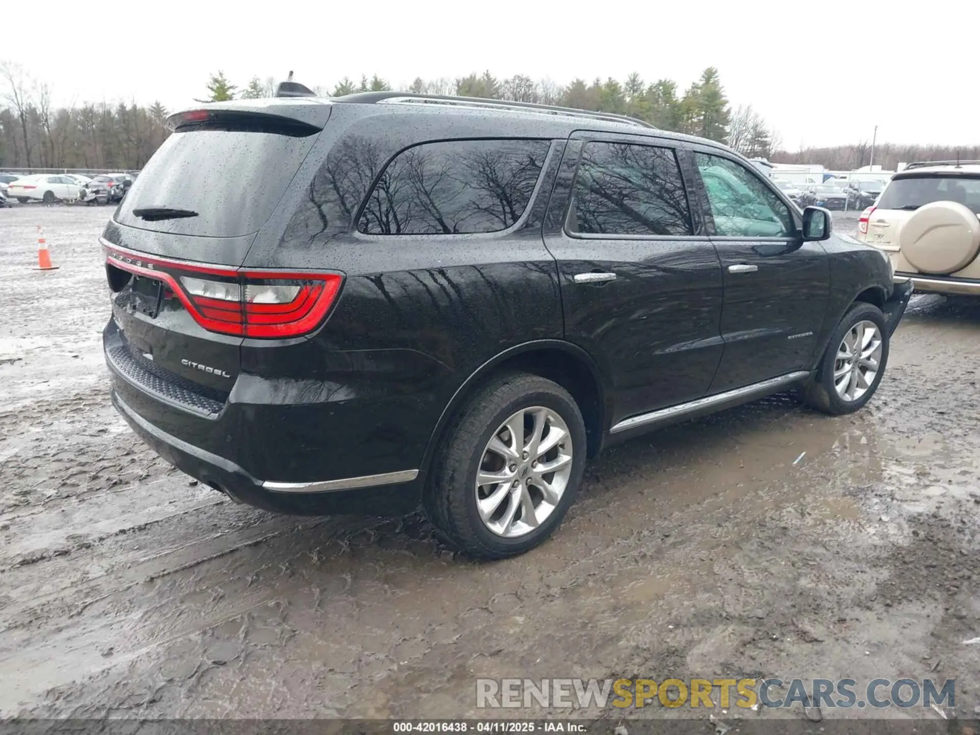 4 fotografías del automóvil dañado 1C4RDJEG4KC836693 DODGE DURANGO 2019