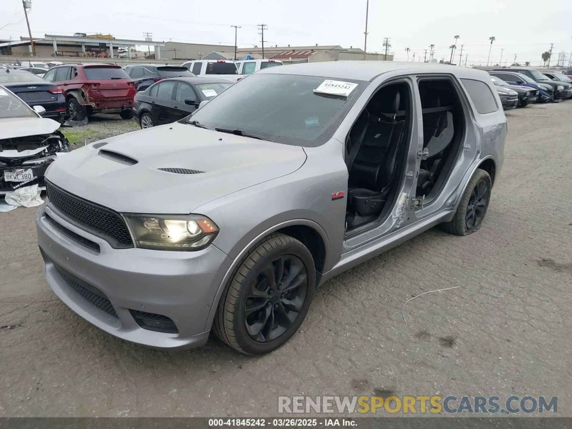 2 fotografías del automóvil dañado 1C4SDHCT9KC650562 DODGE DURANGO 2019