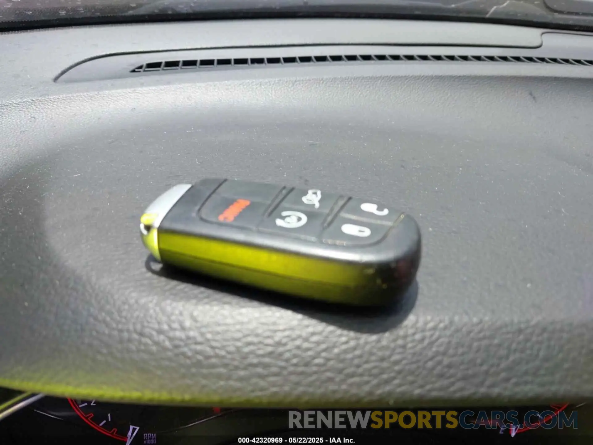 11 fotografías del automóvil dañado 1C4SDJCT6KC692551 DODGE DURANGO 2019