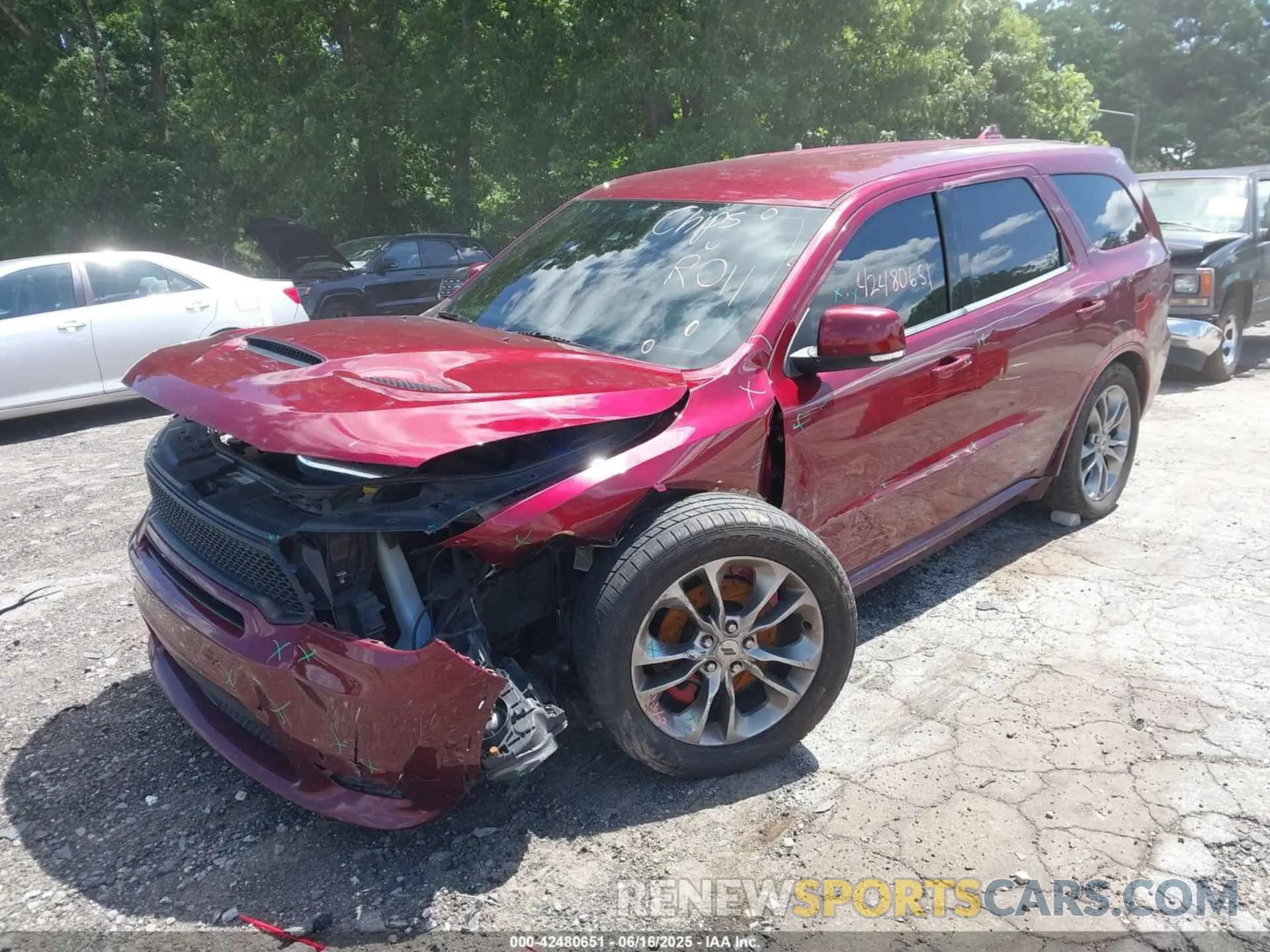 2 fotografías del automóvil dañado 1C4SDJCT9KC631548 DODGE DURANGO 2019