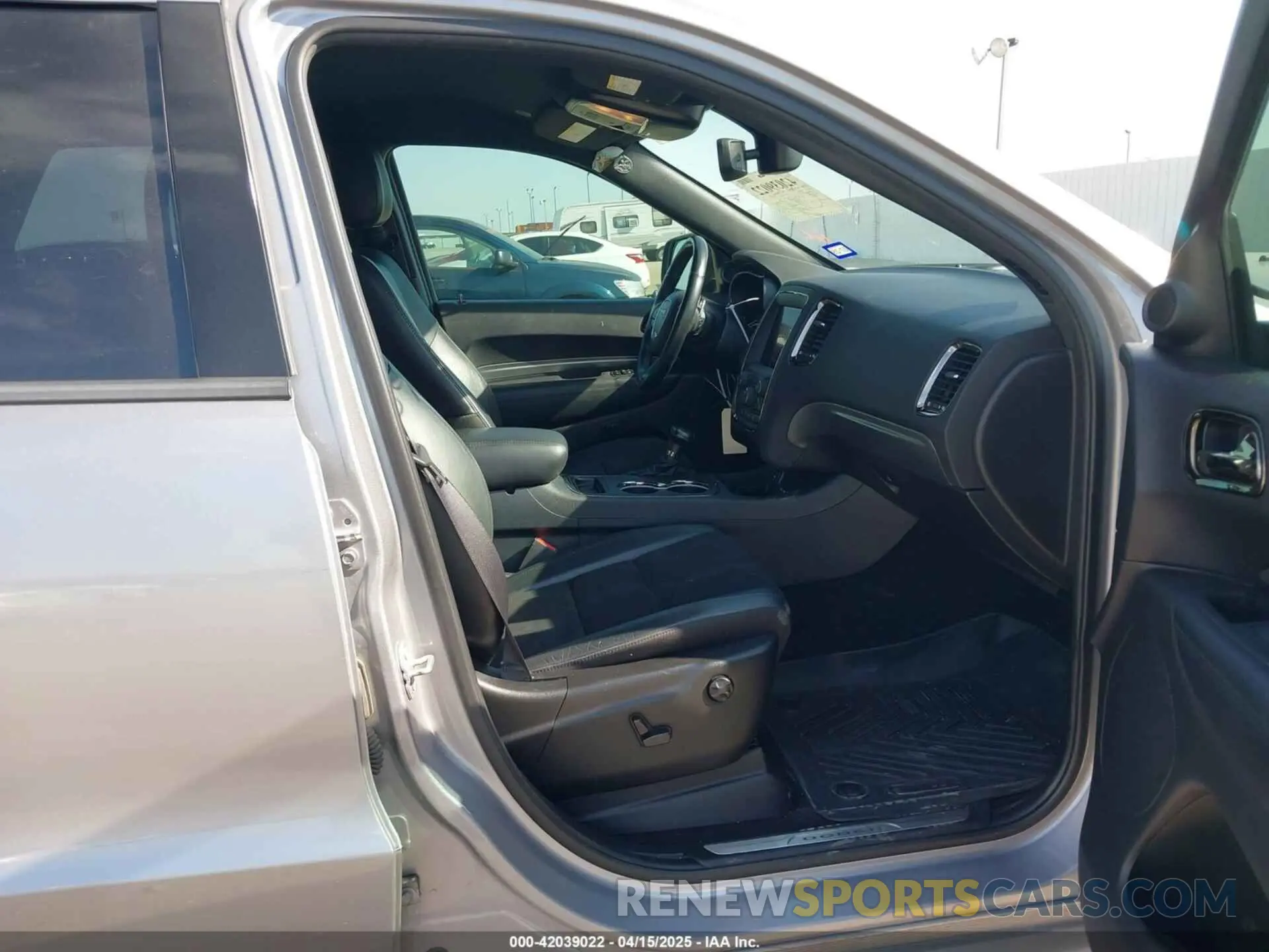 5 fotografías del automóvil dañado 1C4SDHCT0LC381238 DODGE DURANGO 2020
