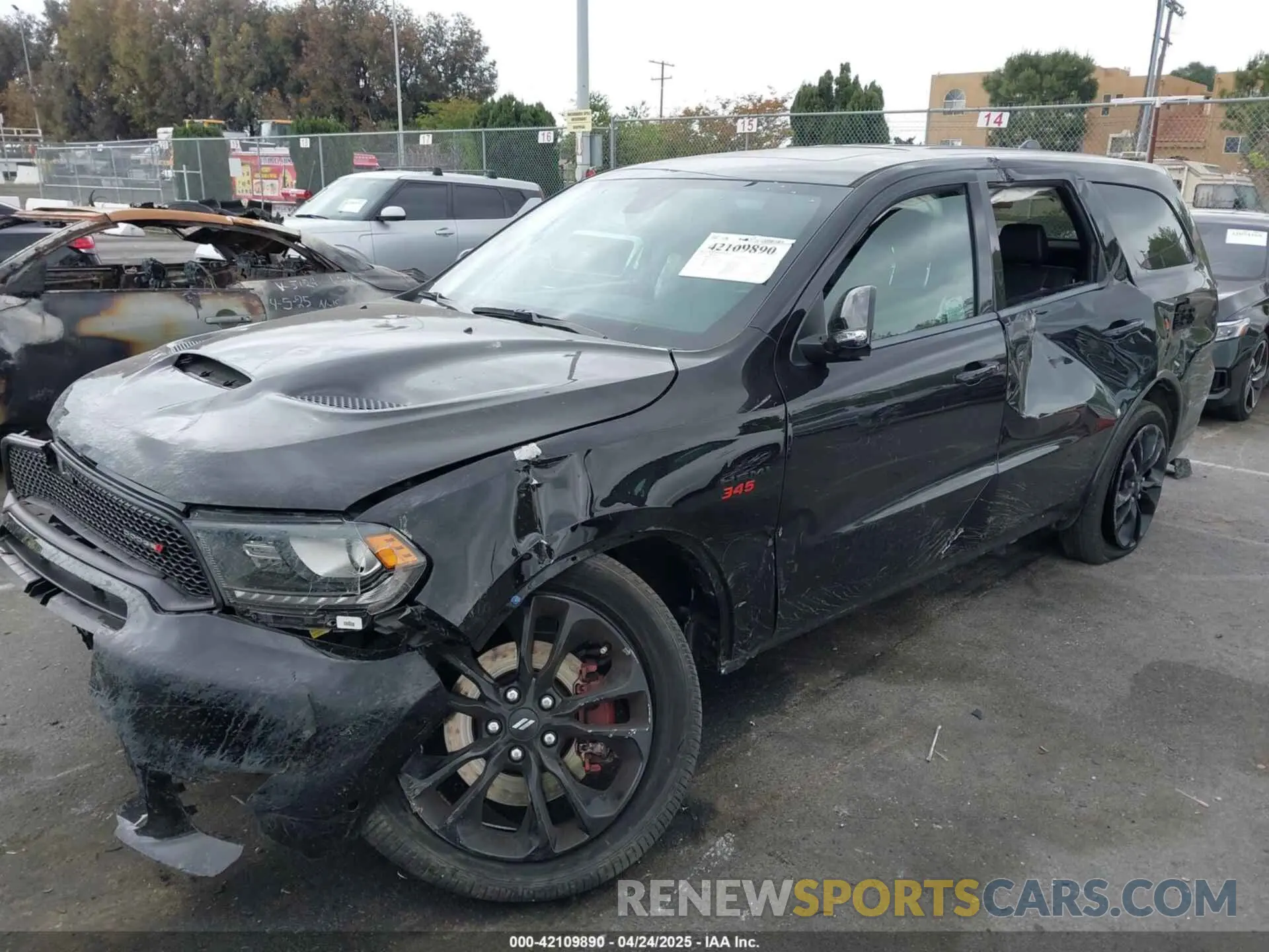 2 fotografías del automóvil dañado 1C4SDHCT8LC393492 DODGE DURANGO 2020