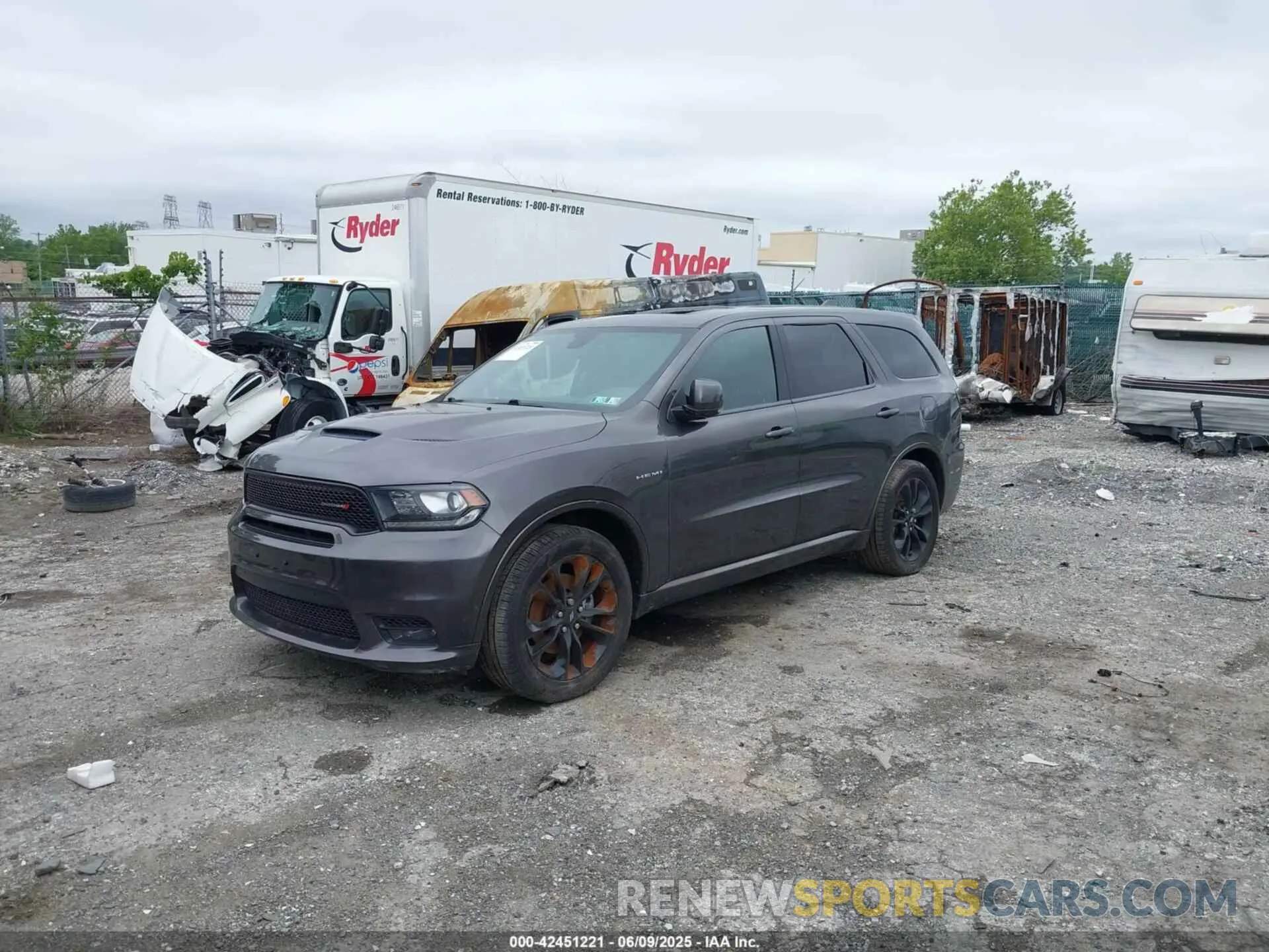 2 fotografías del automóvil dañado 1C4SDJCT2LC346952 DODGE DURANGO 2020
