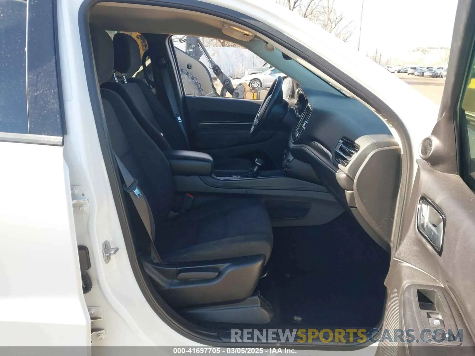 5 fotografías del automóvil dañado 1C4RDJAG8MC574010 DODGE DURANGO 2021