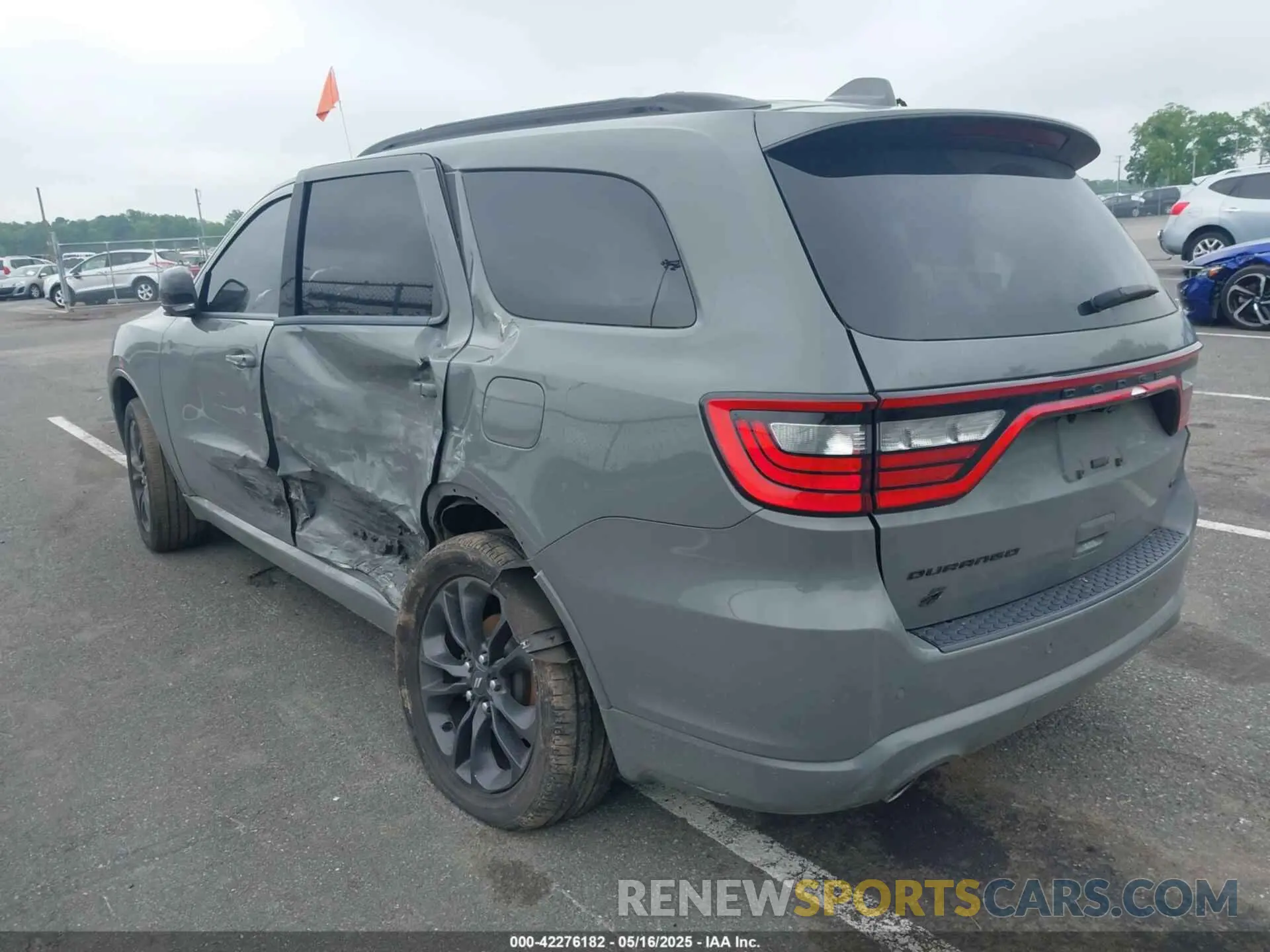 3 fotografías del automóvil dañado 1C4RDJDG4MC725159 DODGE DURANGO 2021