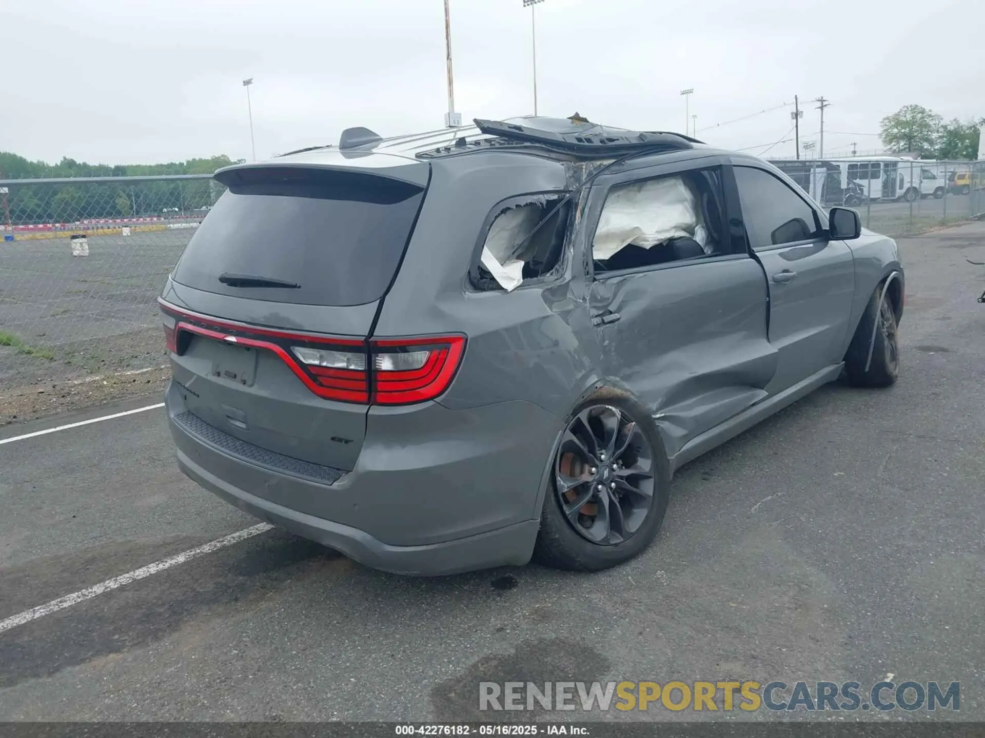 4 fotografías del automóvil dañado 1C4RDJDG4MC725159 DODGE DURANGO 2021