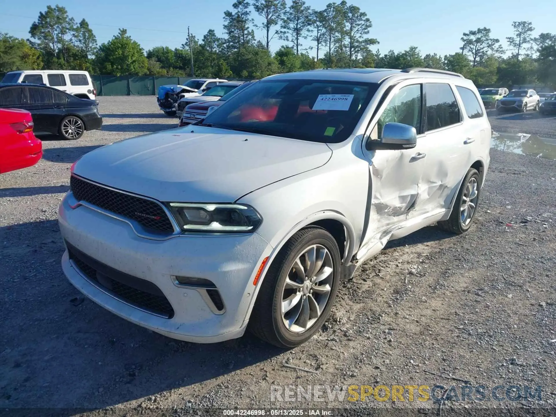 2 fotografías del automóvil dañado 1C4SDHET7MC760977 DODGE DURANGO 2021
