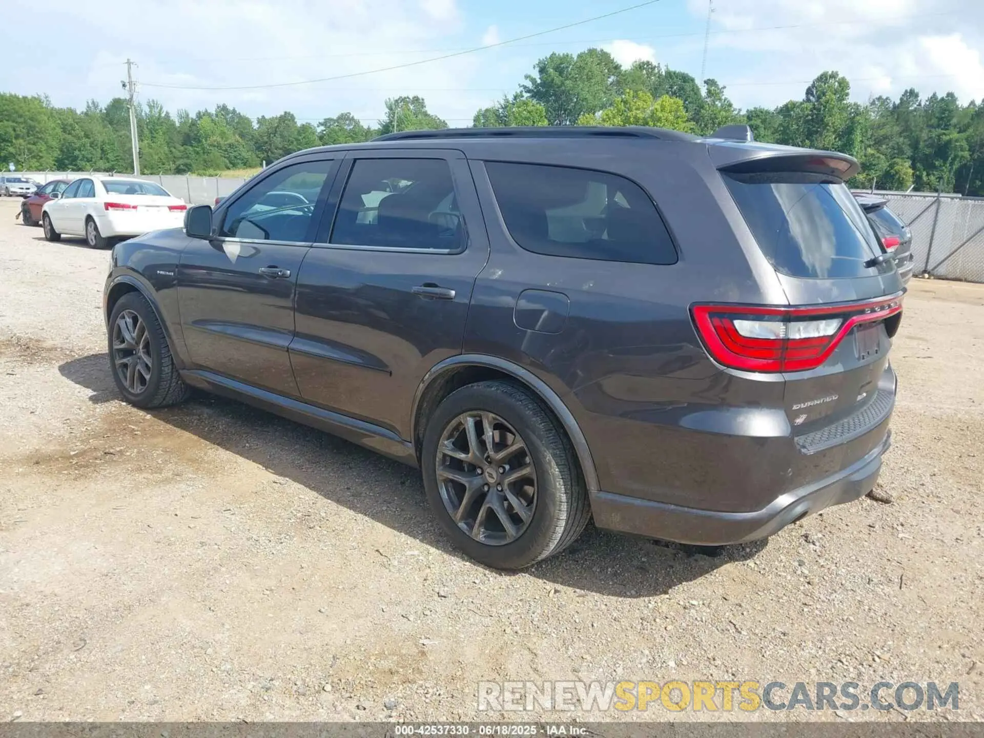 3 fotografías del automóvil dañado 1C4SDJCT4MC642038 DODGE DURANGO 2021