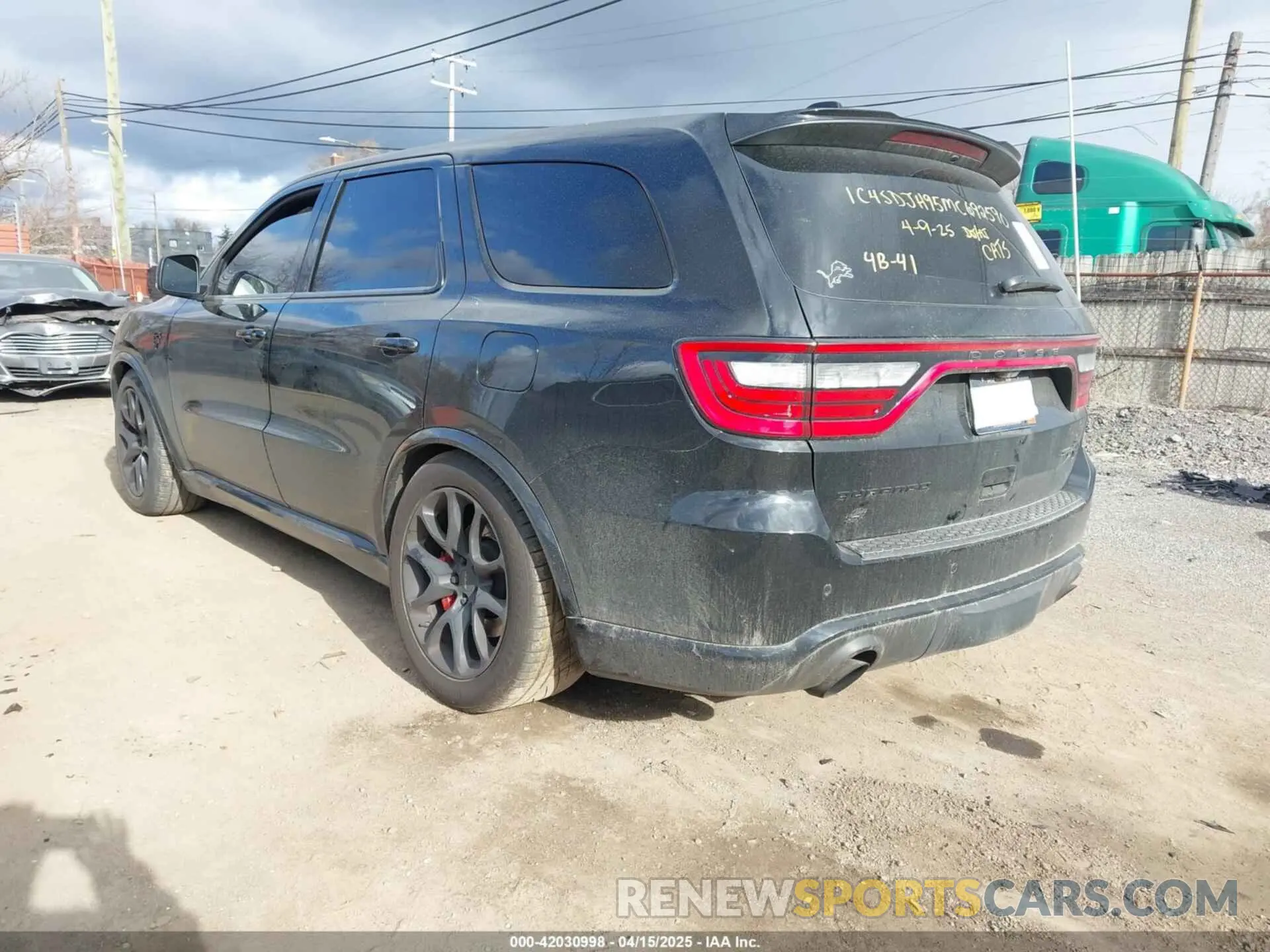3 fotografías del automóvil dañado 1C4SDJH95MC692590 DODGE DURANGO 2021